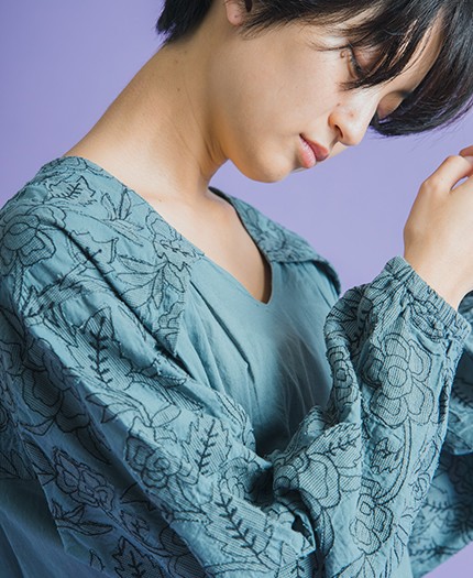 刺繍の入ったハンド感のあるワンピース