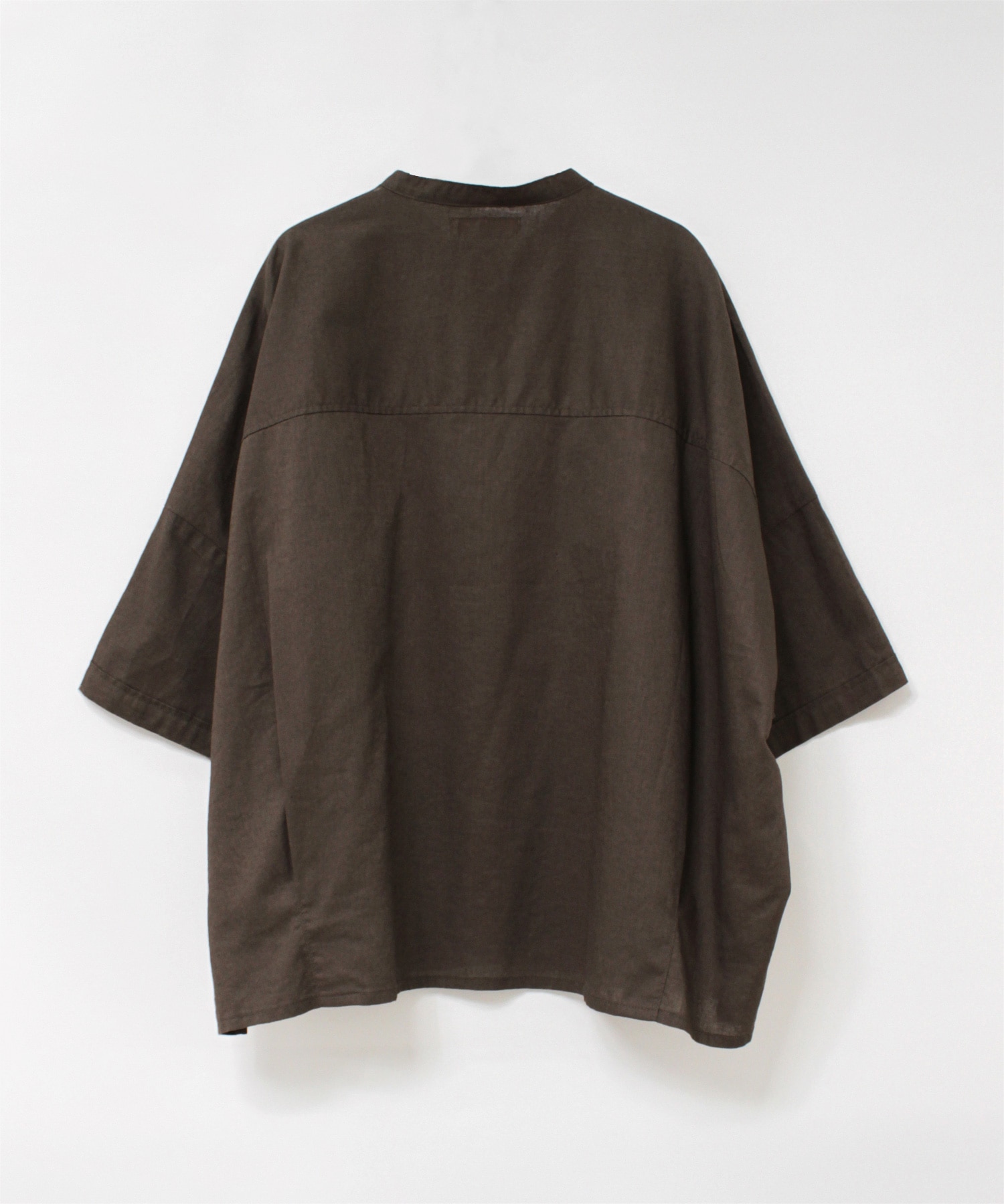 ダークブラウン