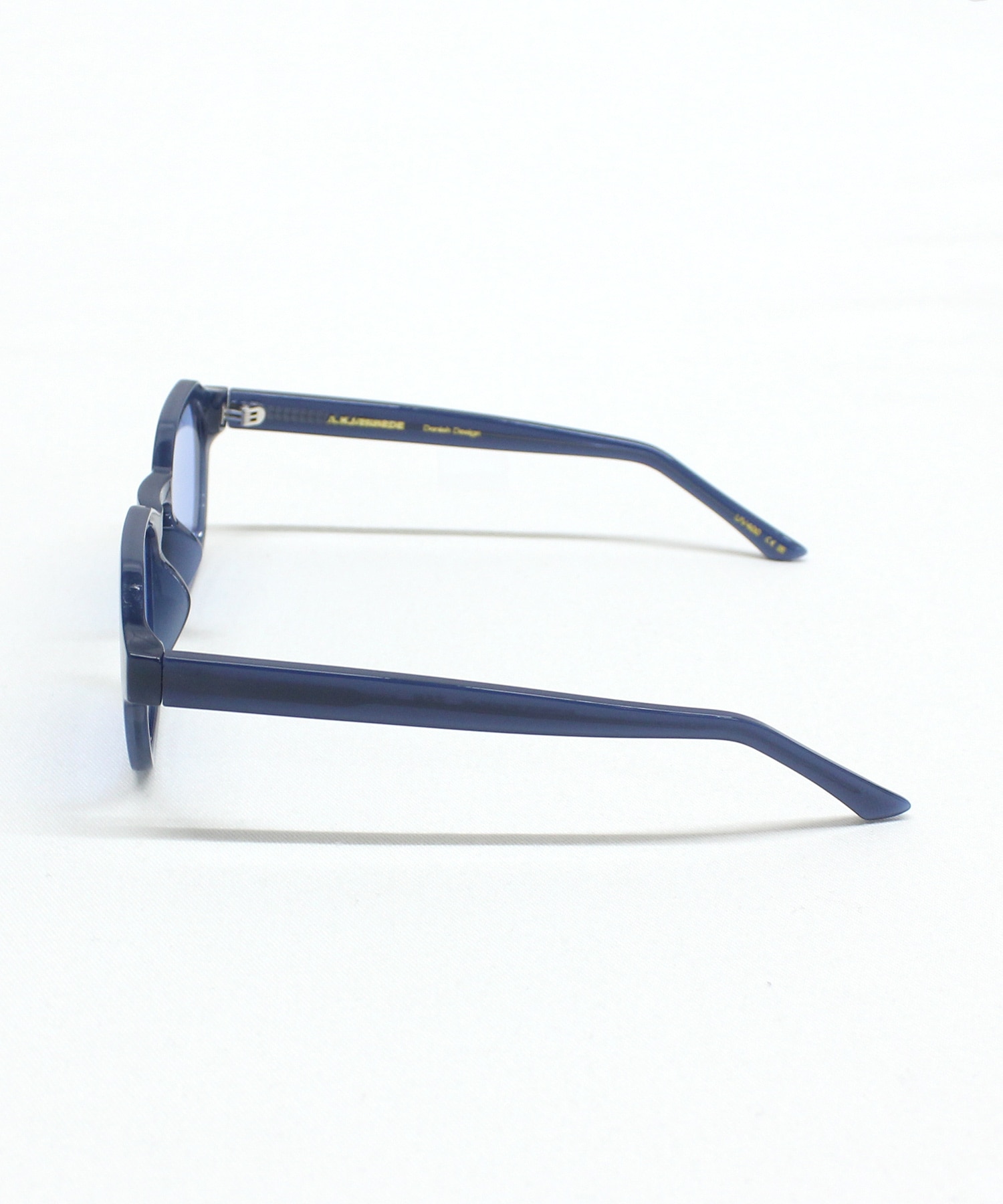 ブルースチール