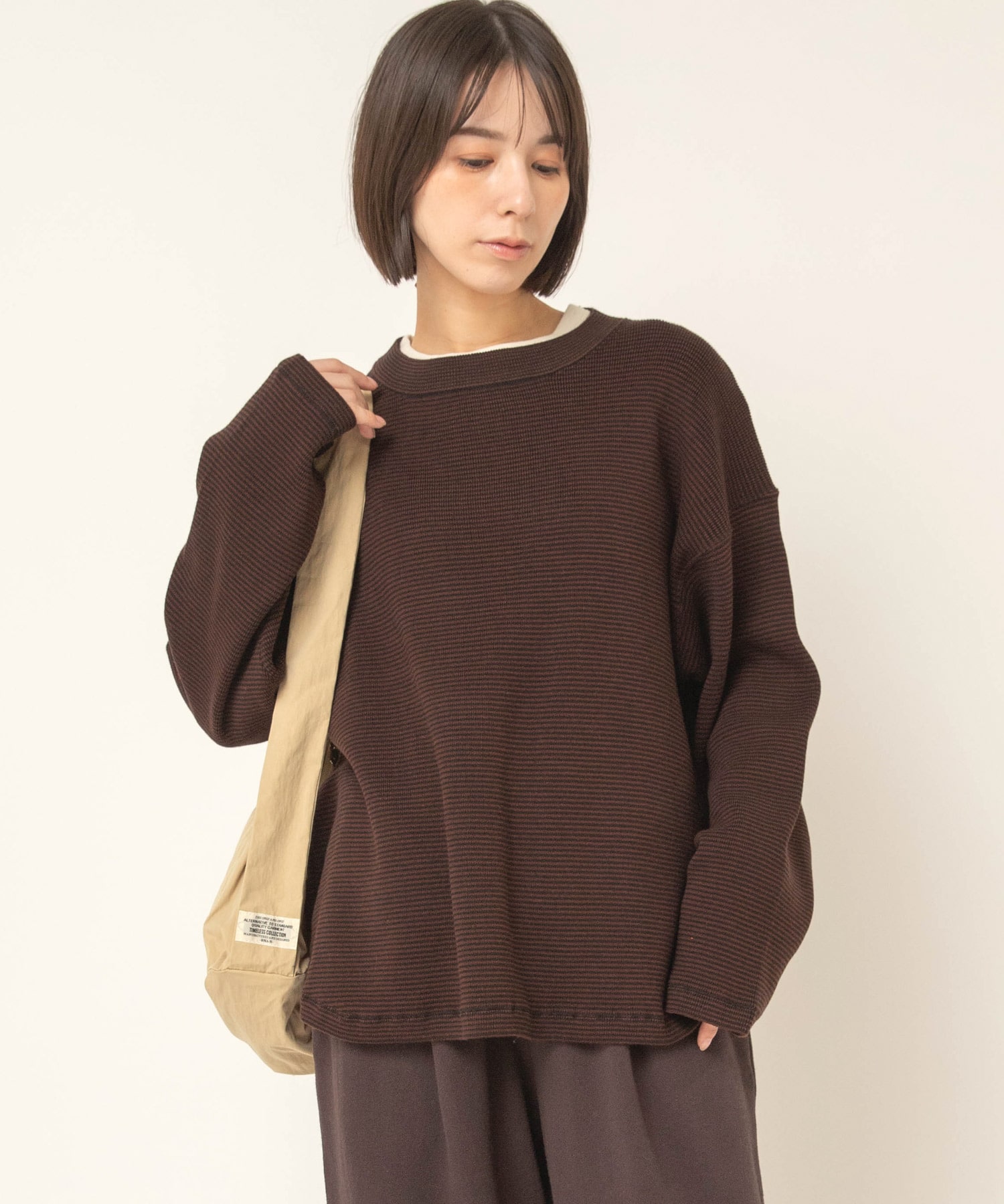 ベージュ