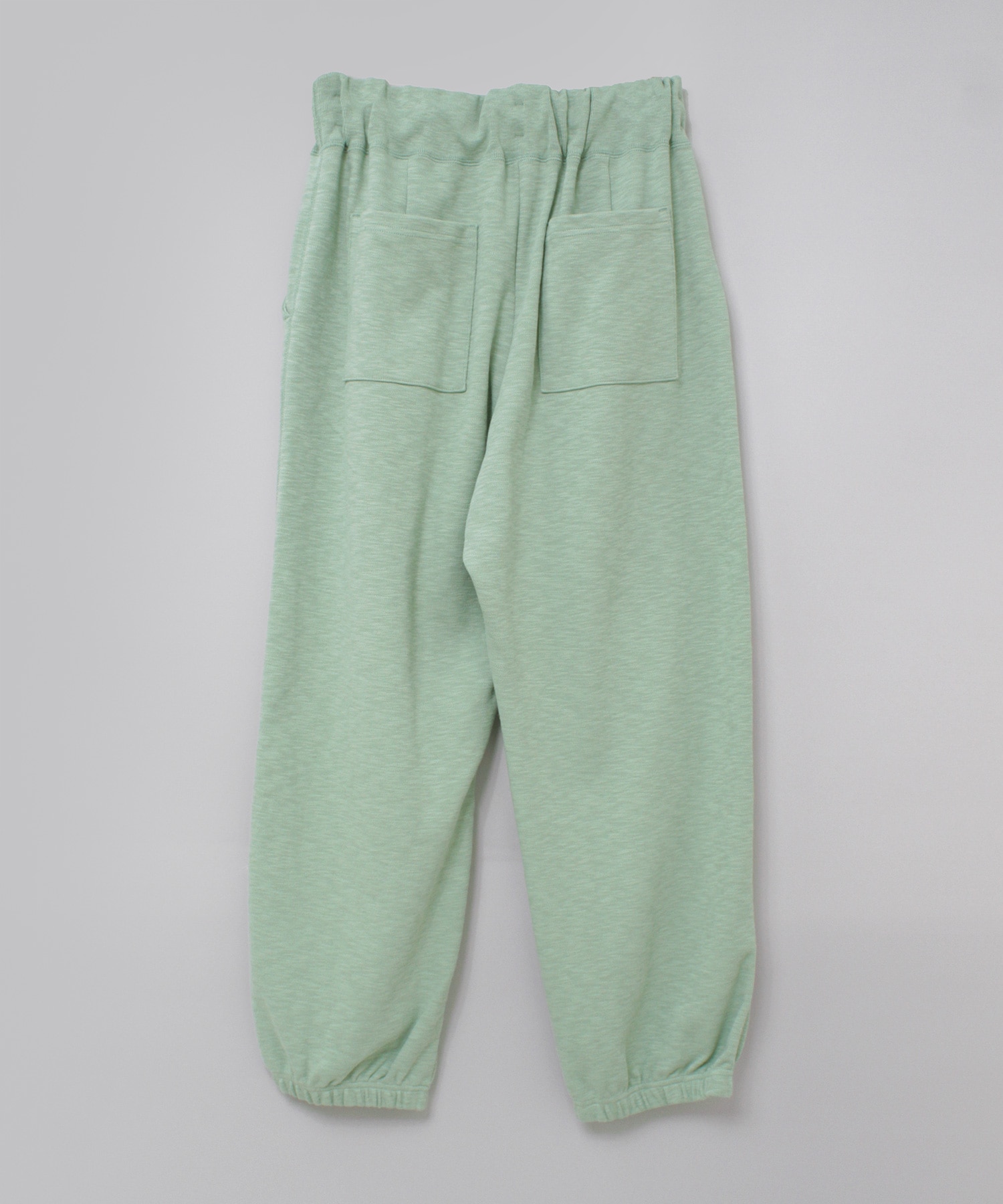 ミントグリーン