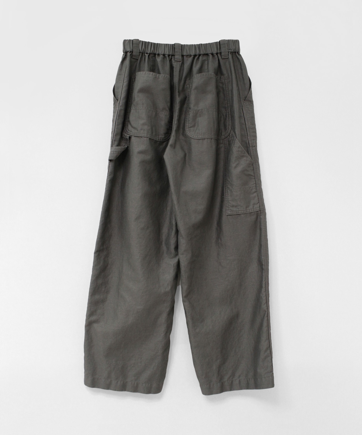 チャコールグレー