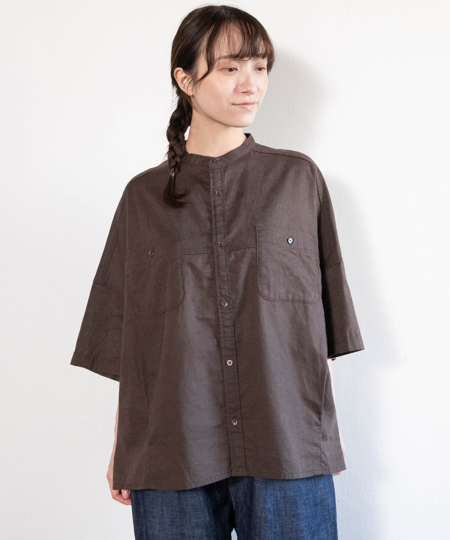 ダークブラウン