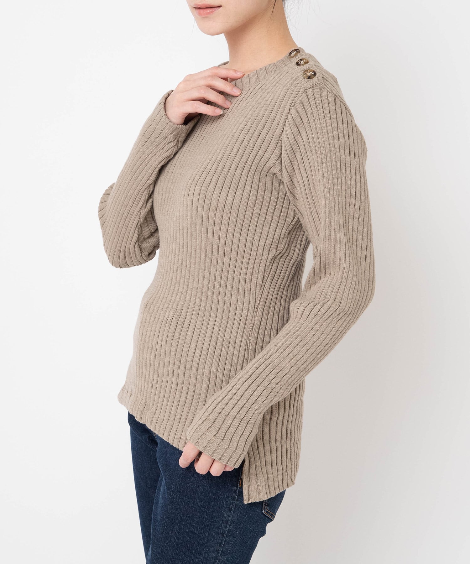 グレイッシュベージュ