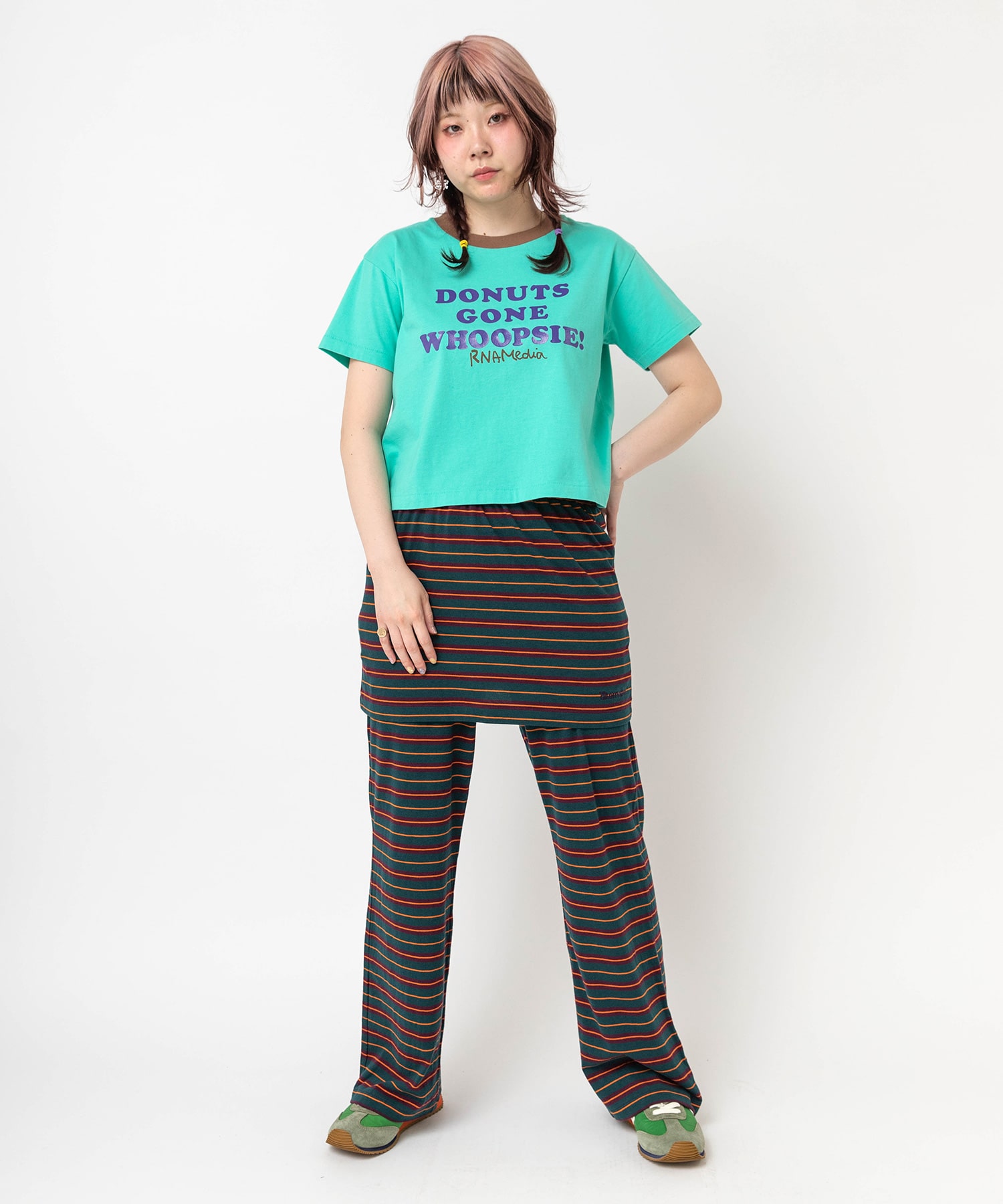 ミントグリーン