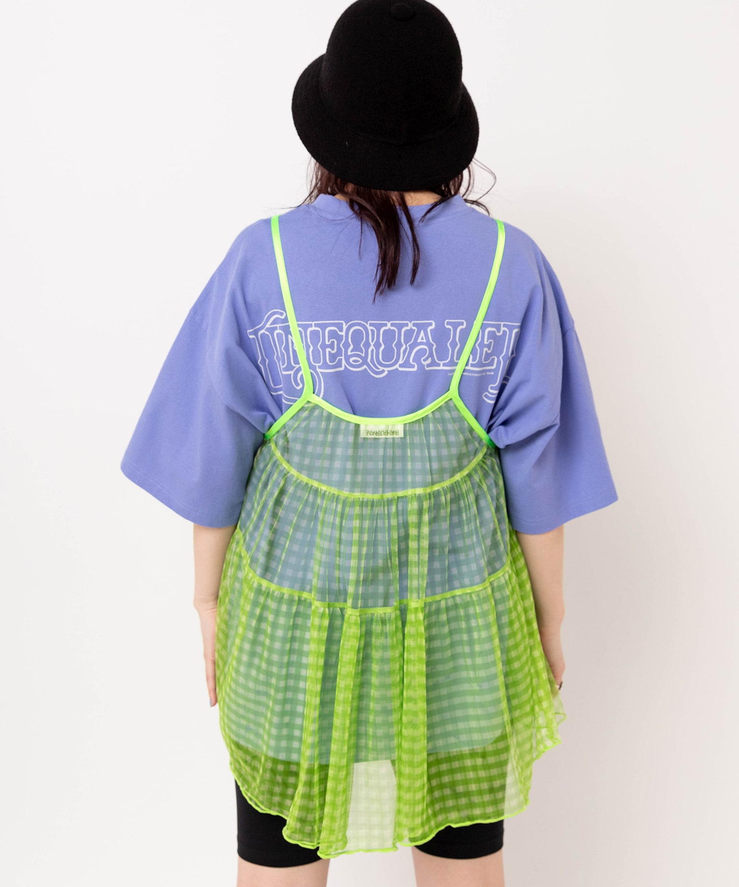 ライムグリーン