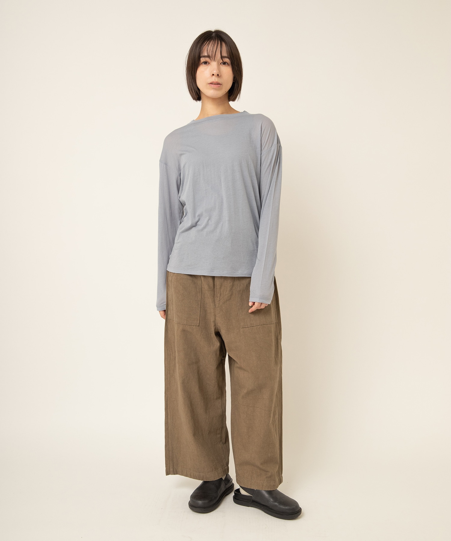 ブルー