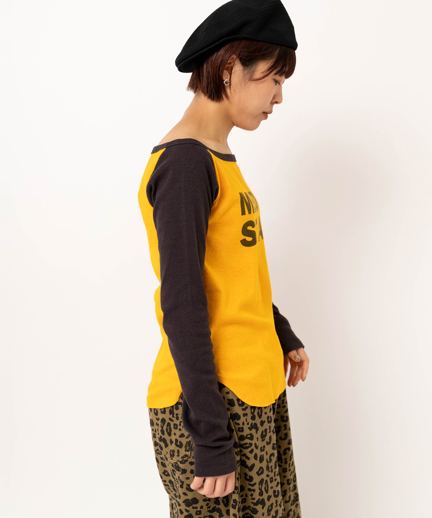 マスタード/ブラック