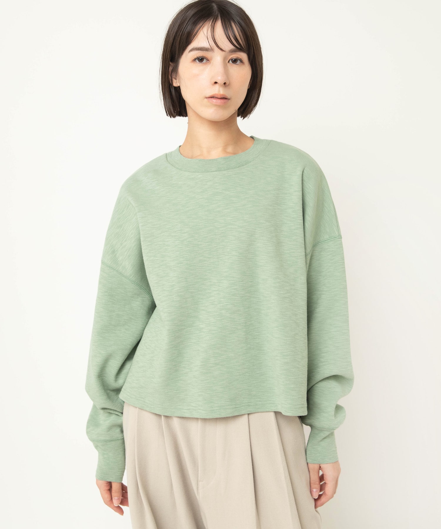 ミントグリーン