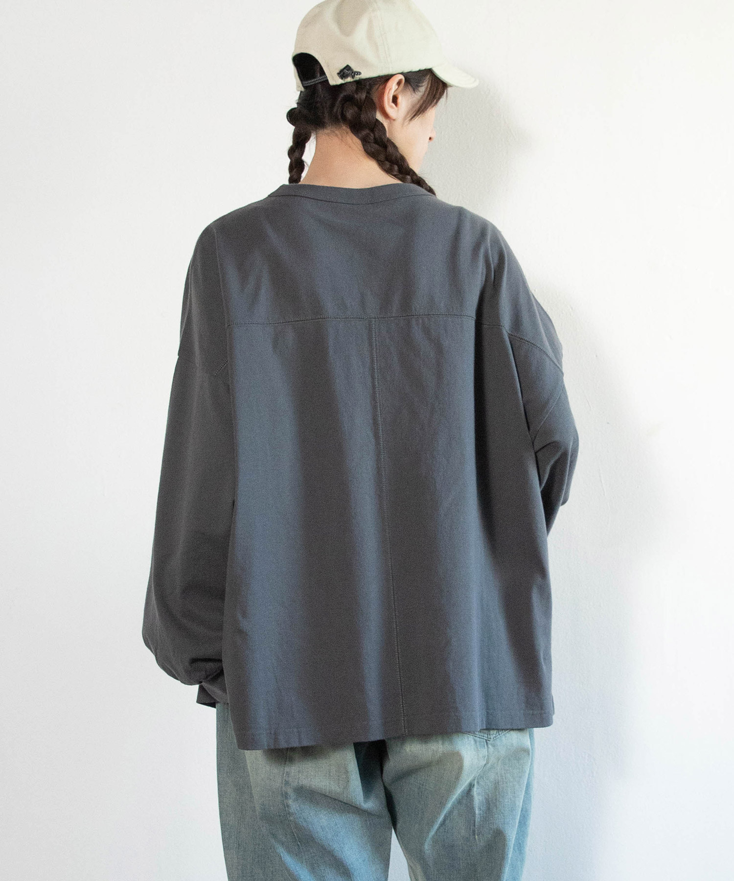 ストームグレー