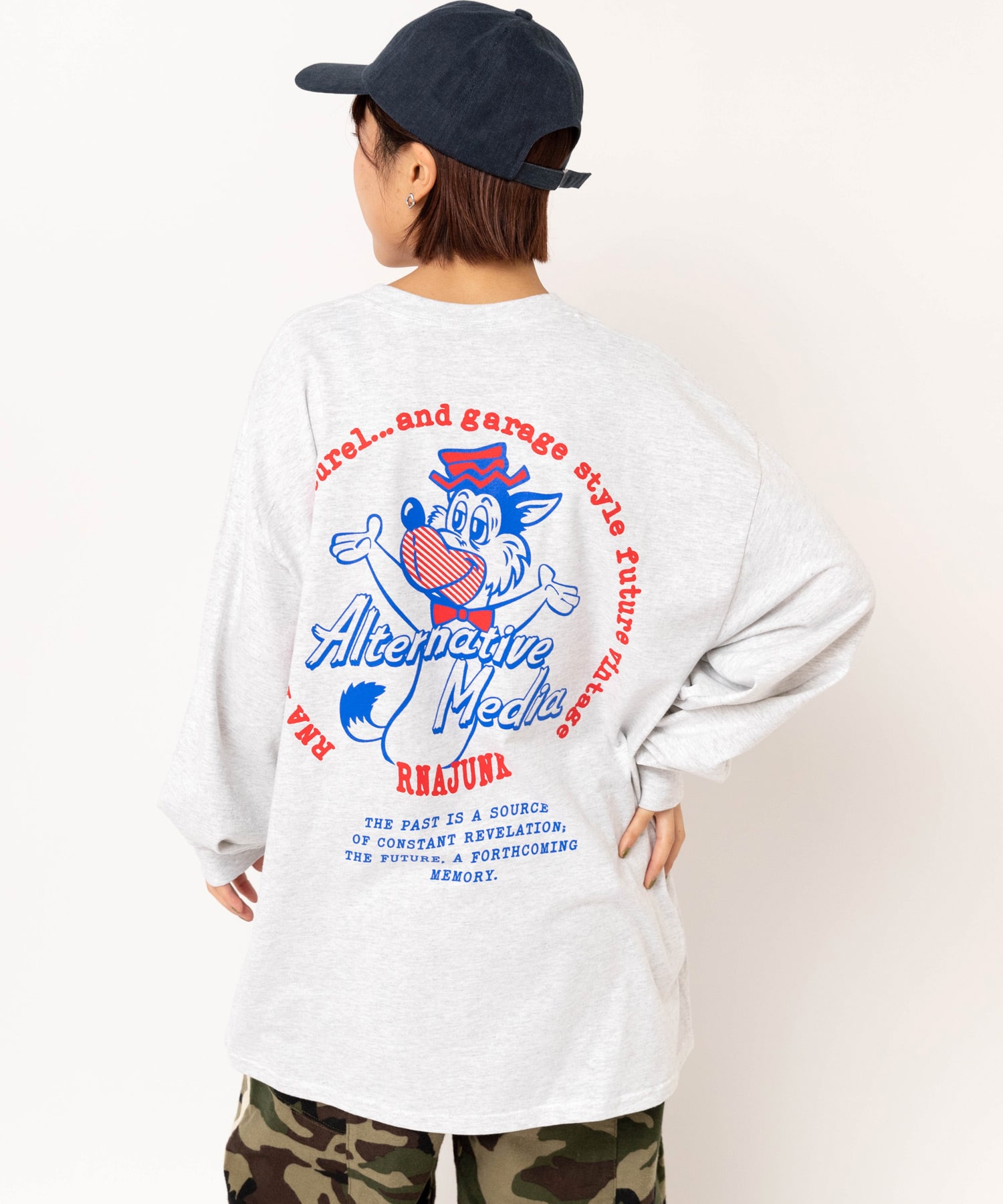 アッシュグレー