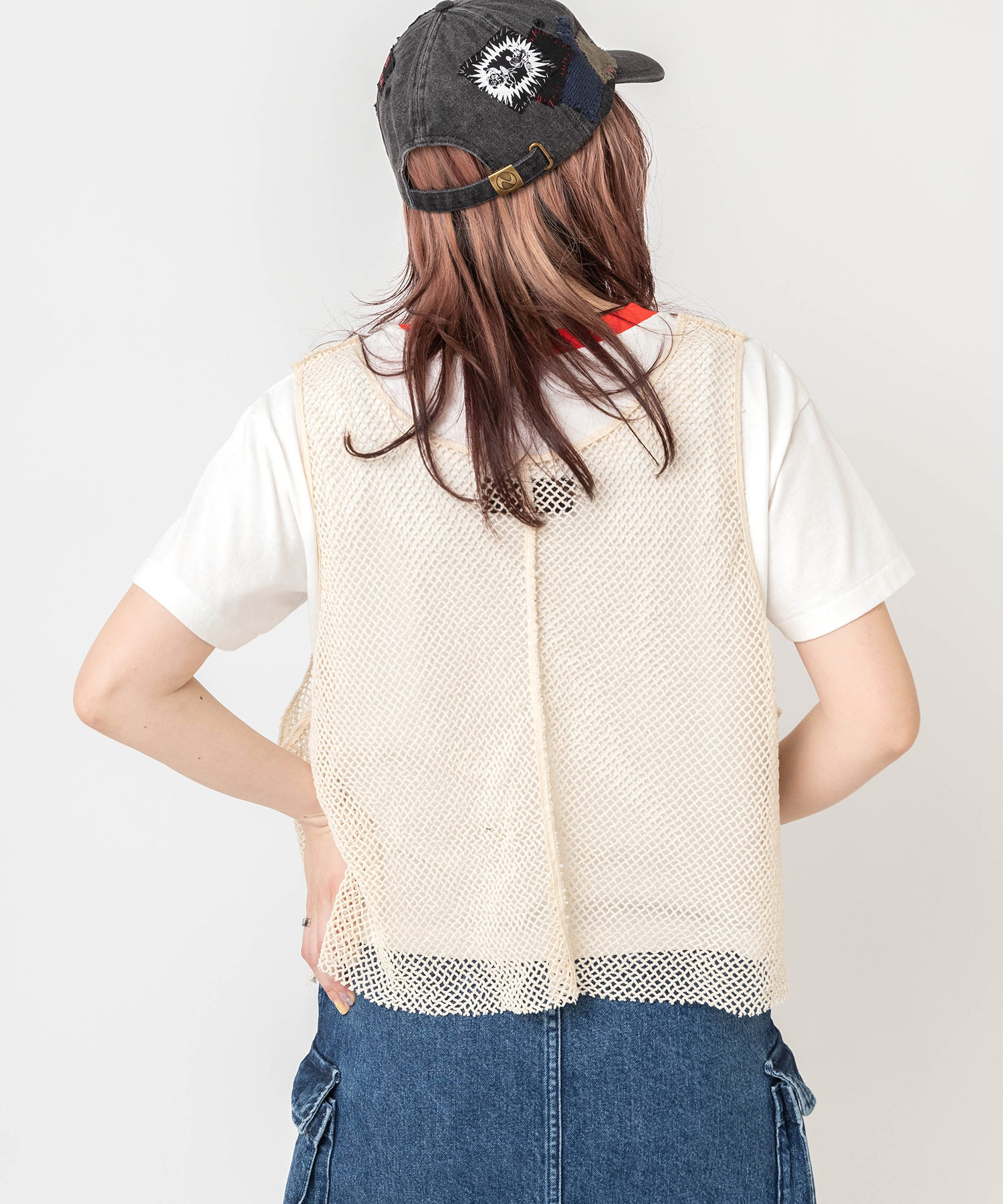 ライトベージュ