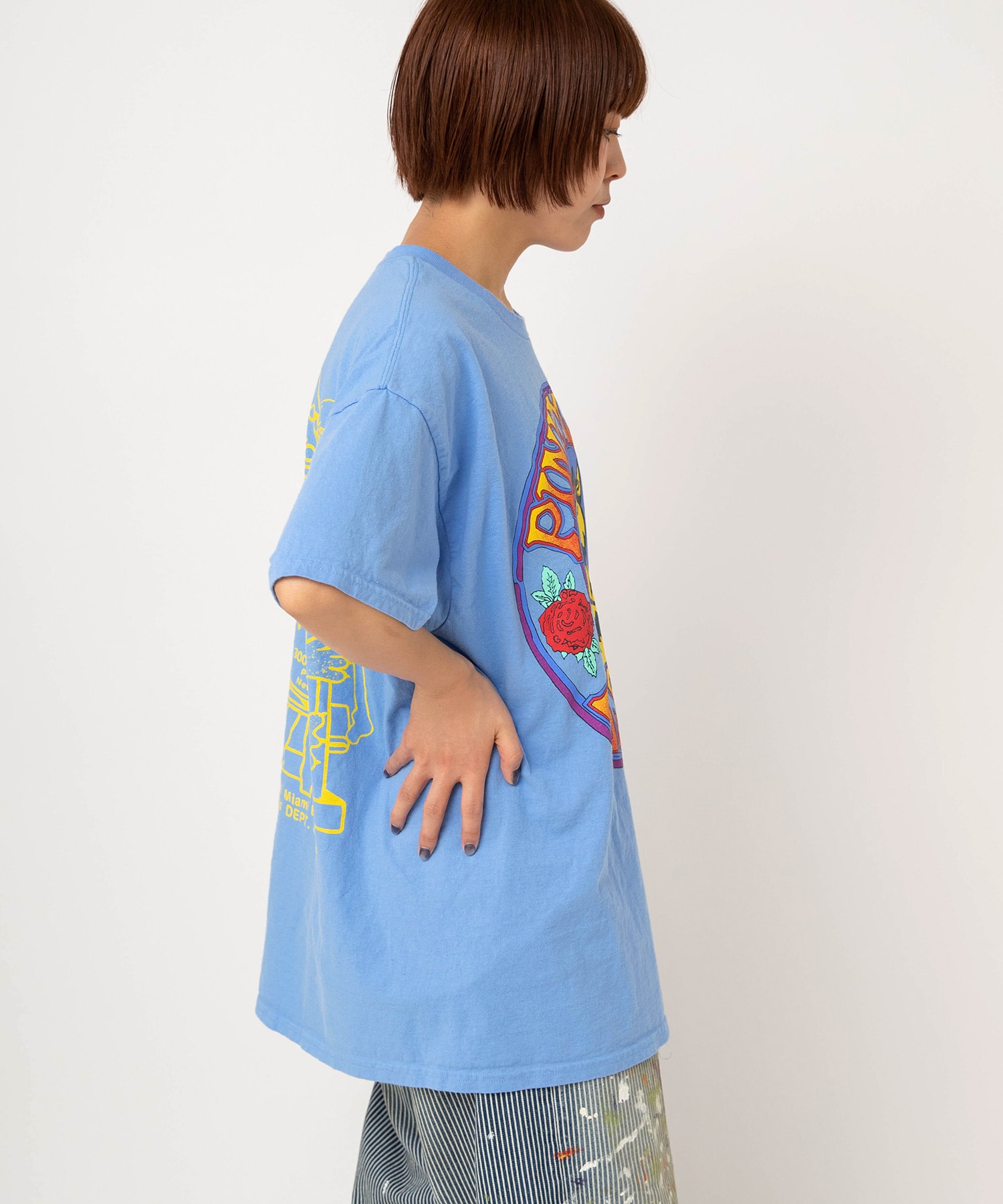 ブルー