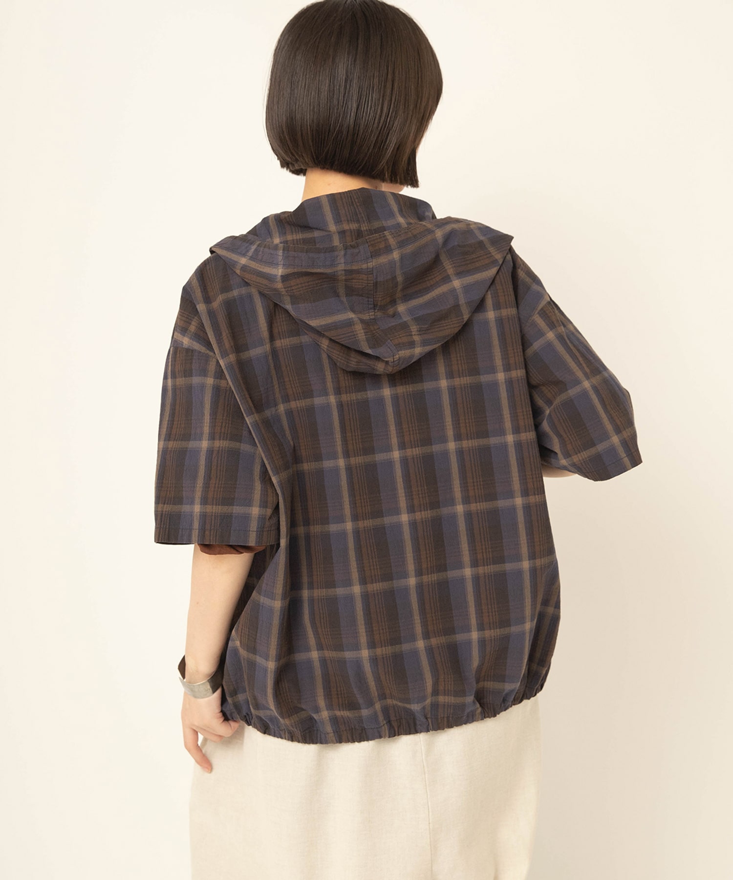 ネイビー