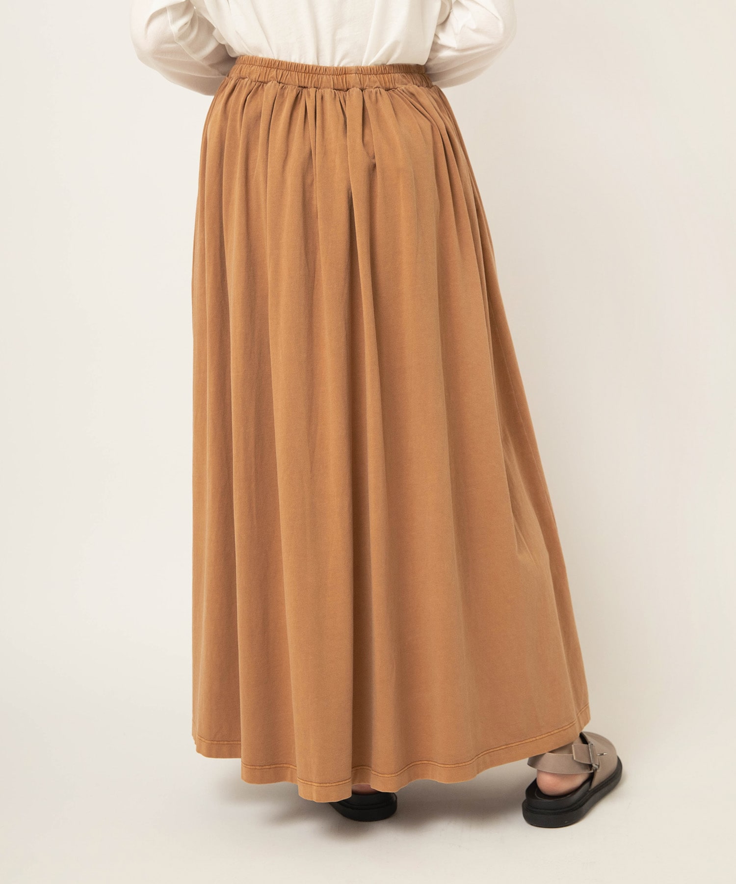 オレンジベージュ