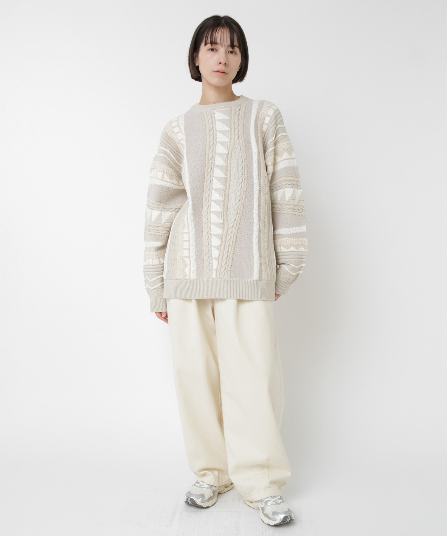 極美品 アキラナカ ラウンド パネルスリーブ ニット プルオーバー 極美品 アキラナカ ラウンド パネルスリーブ ニット プル