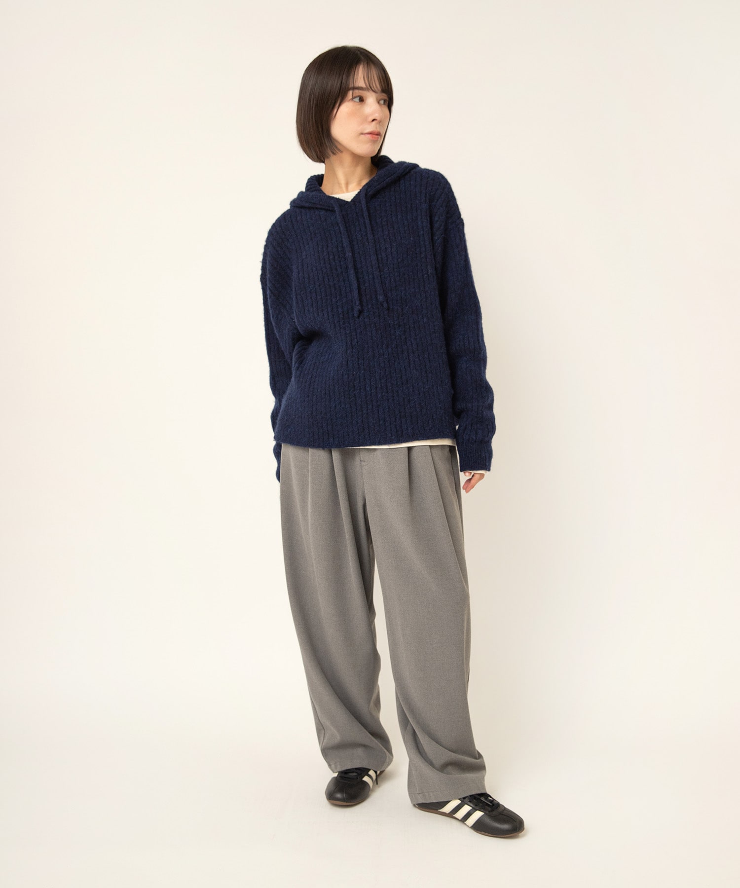 ネイビー
