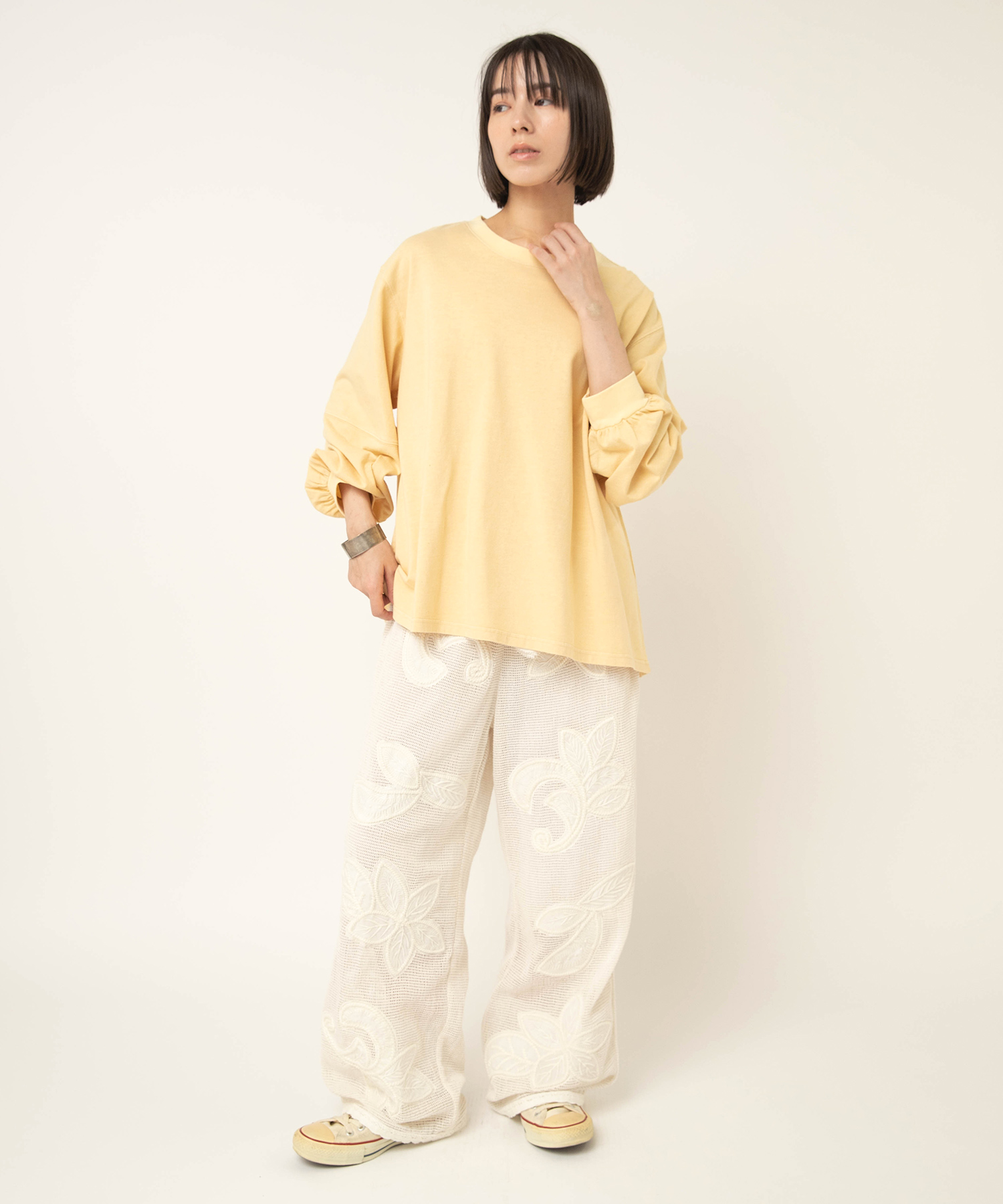 エッグイエロー