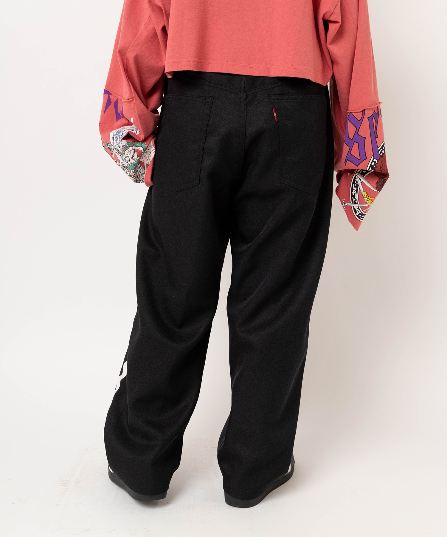 ブラック/ホワイト