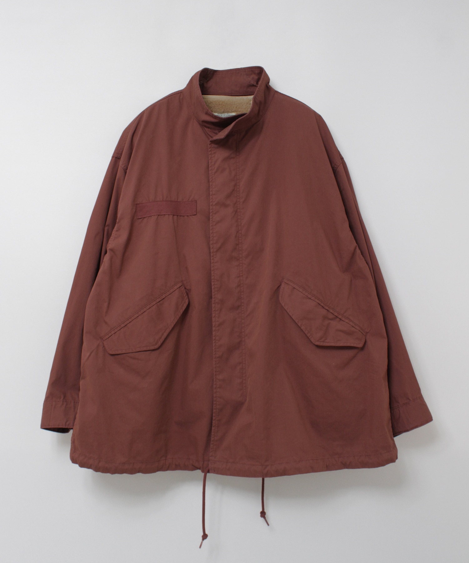 ボルドーブラウン