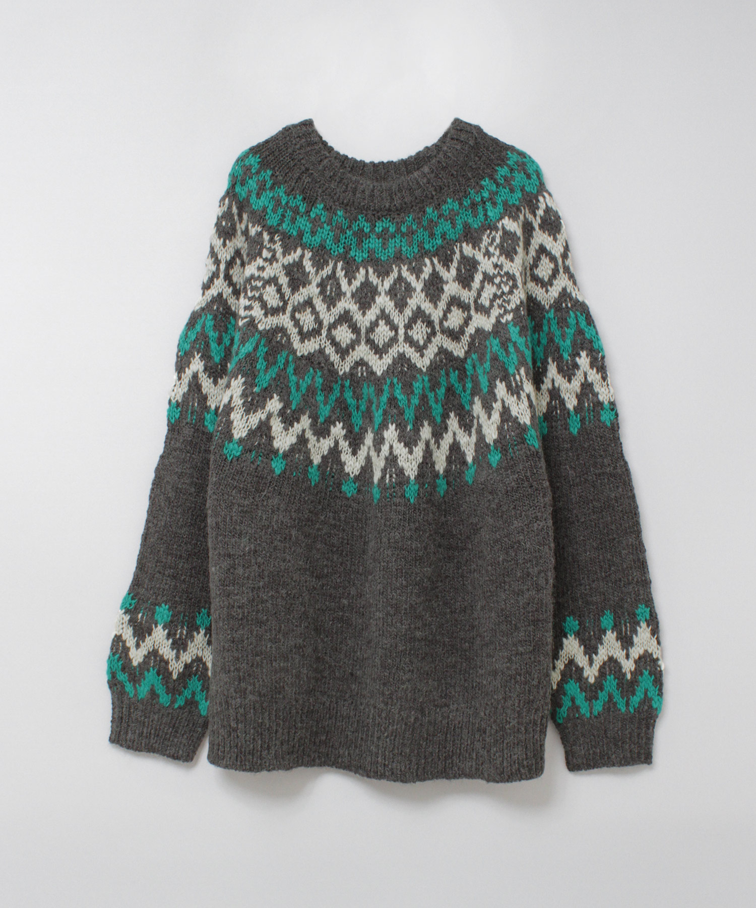 チャコールグレー