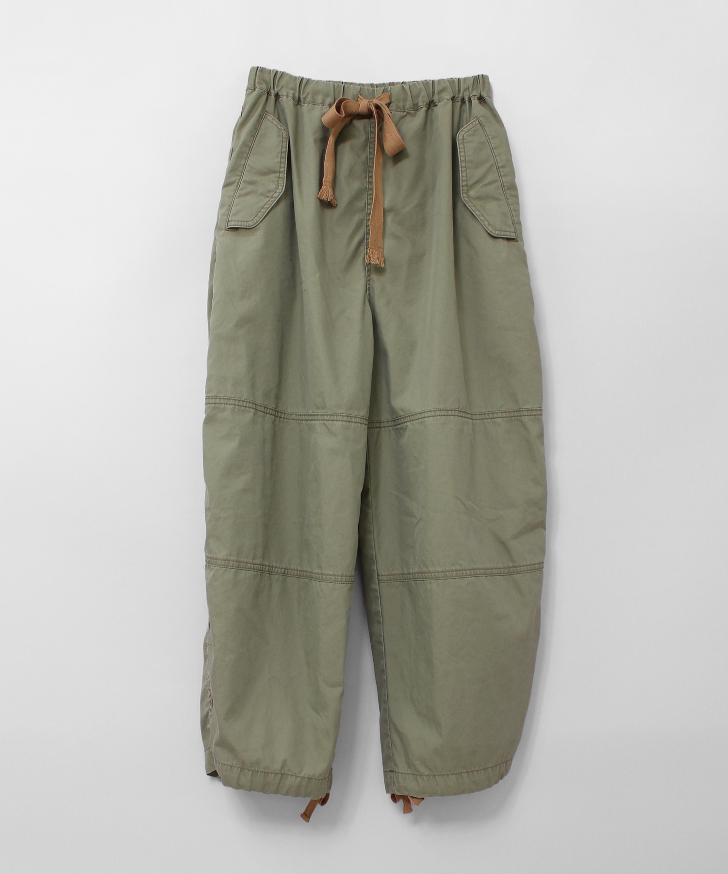 ライトグリーン