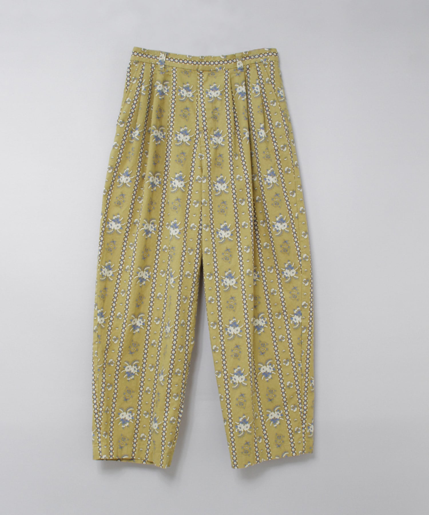 ベージュイエロー