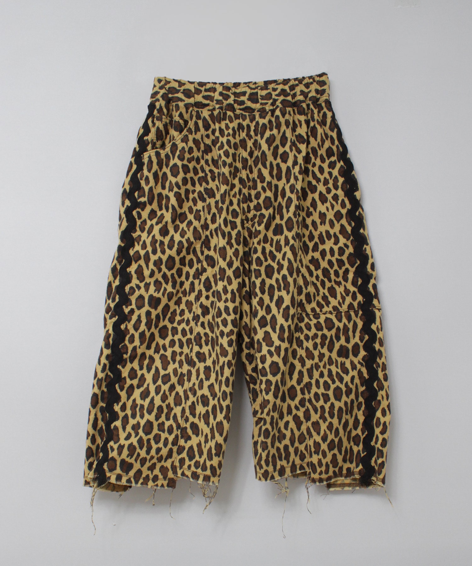 ヒョウ柄プリント