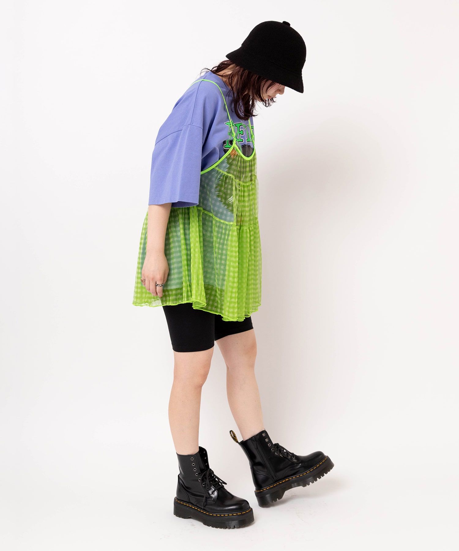 ライムグリーン