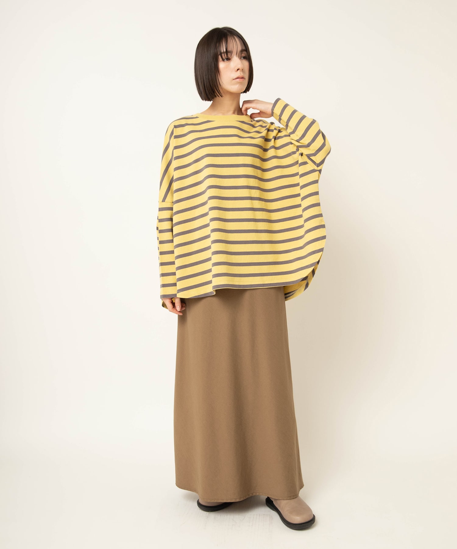 ヨーク/チャコールグレー