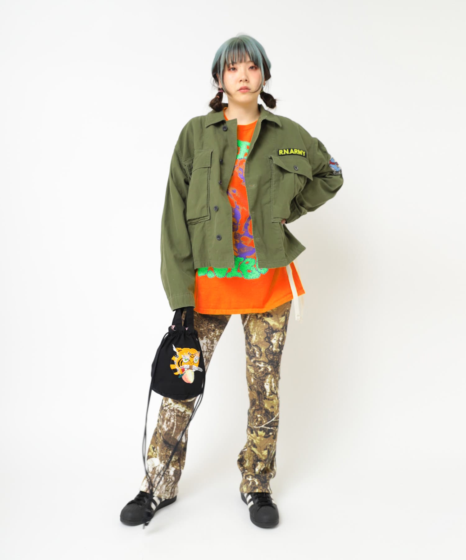 M2518 スパイラルスクリームプリントロンT(M アッシュグレー