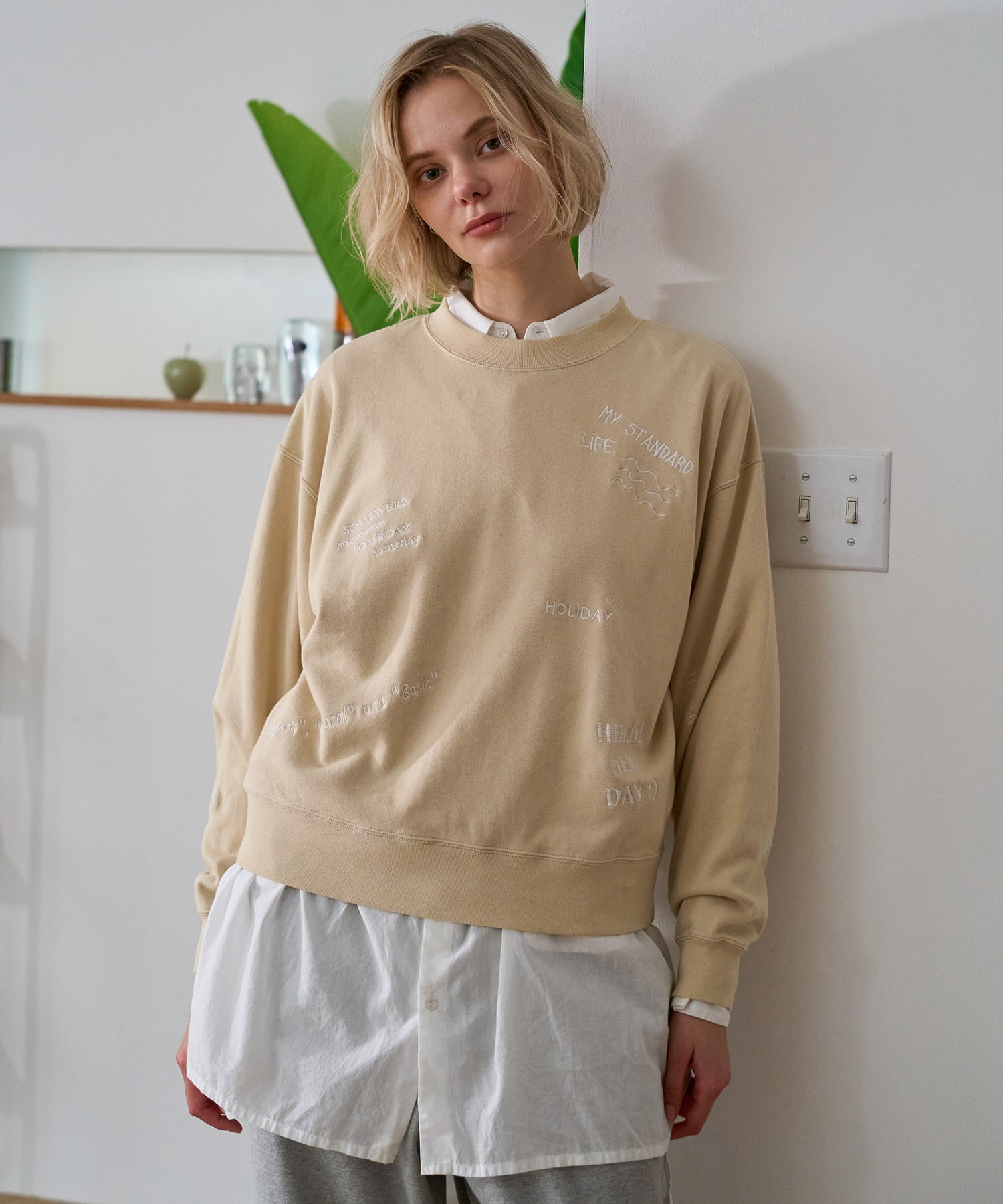 ライトベージュ