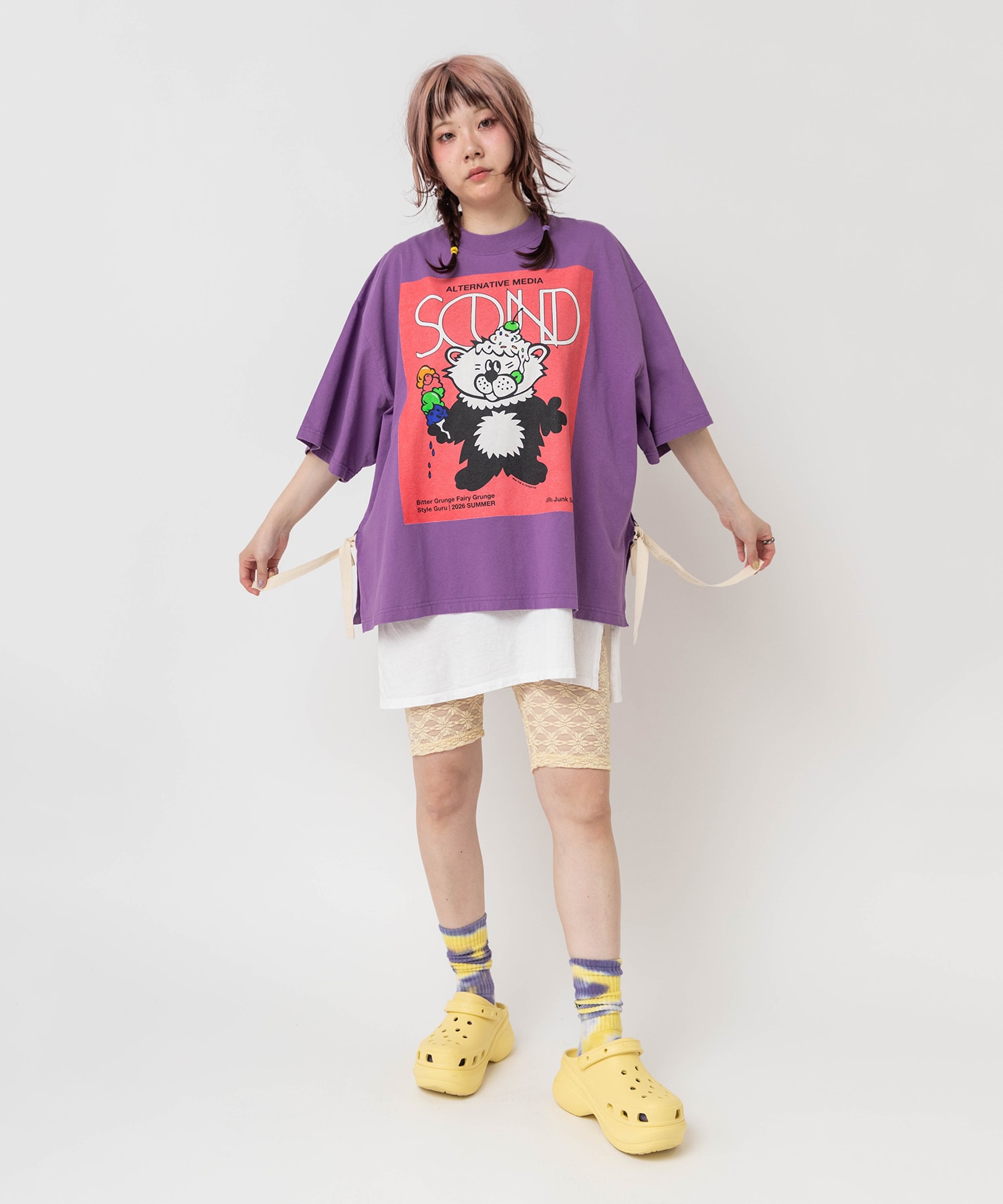 クリームイエロー