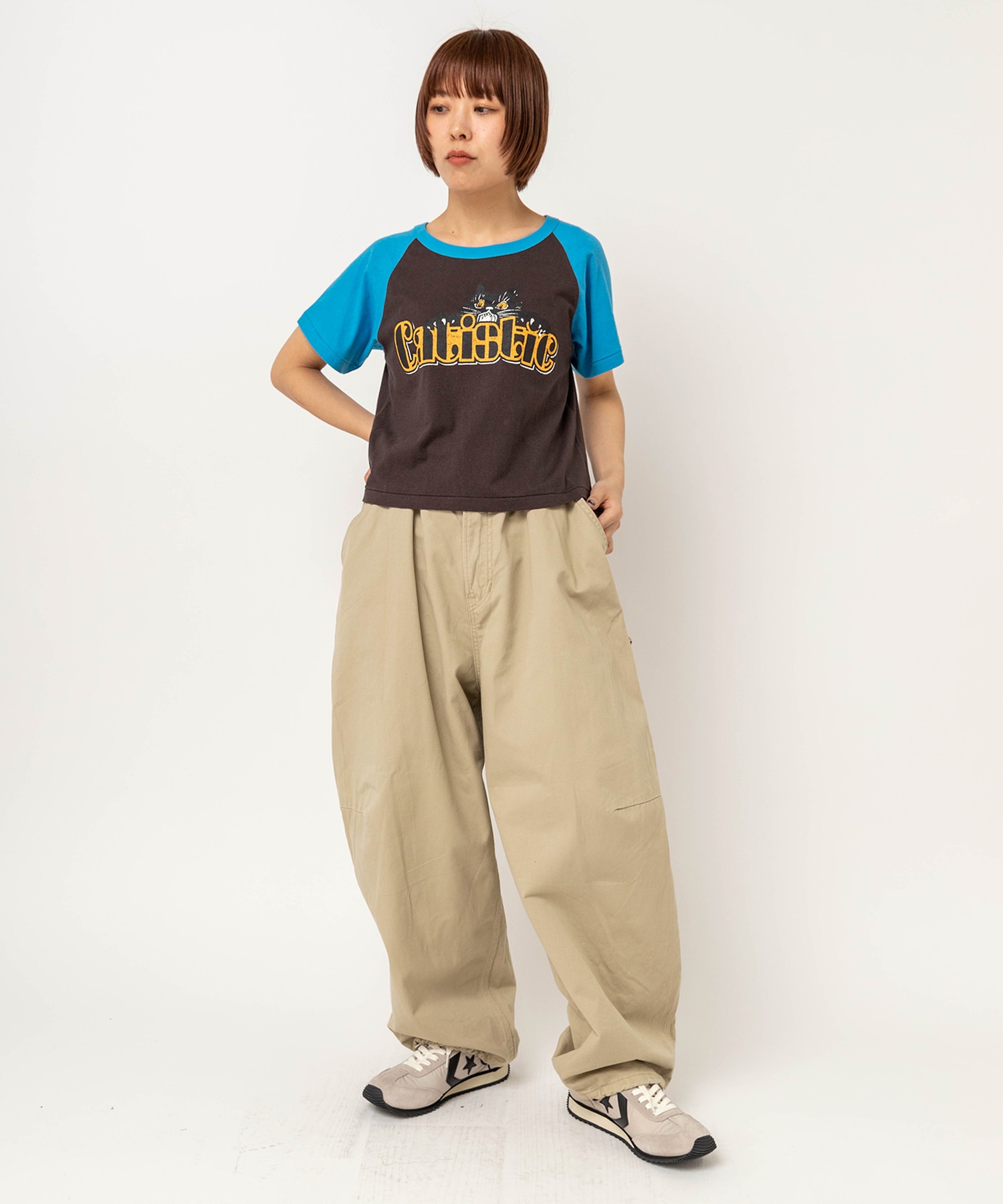 ブラウン/ブルー