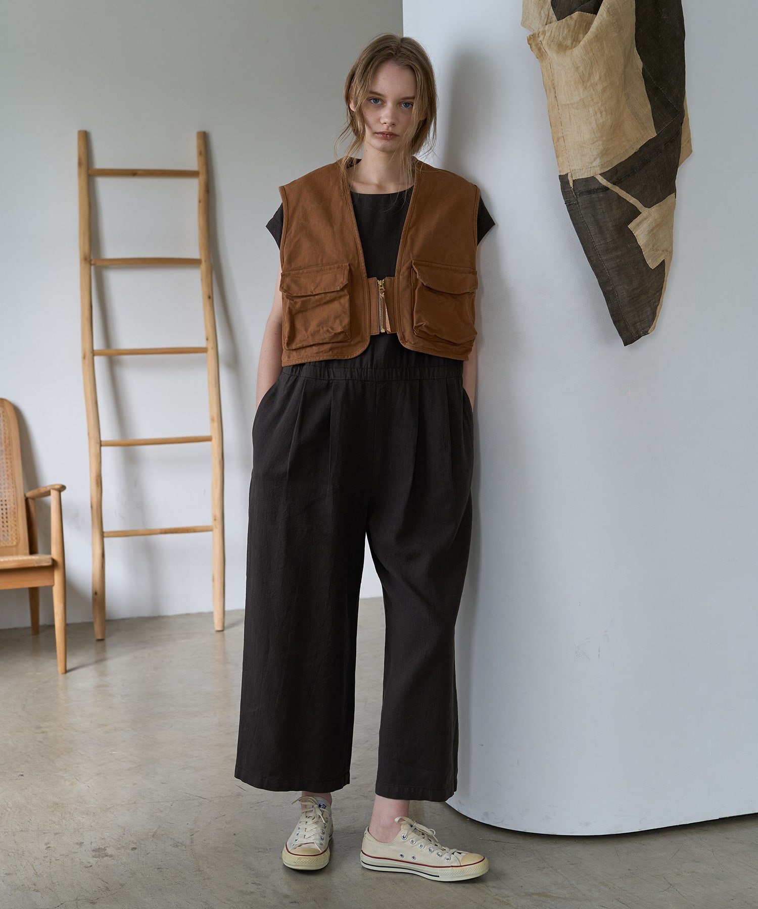 グレイッシュブラウン