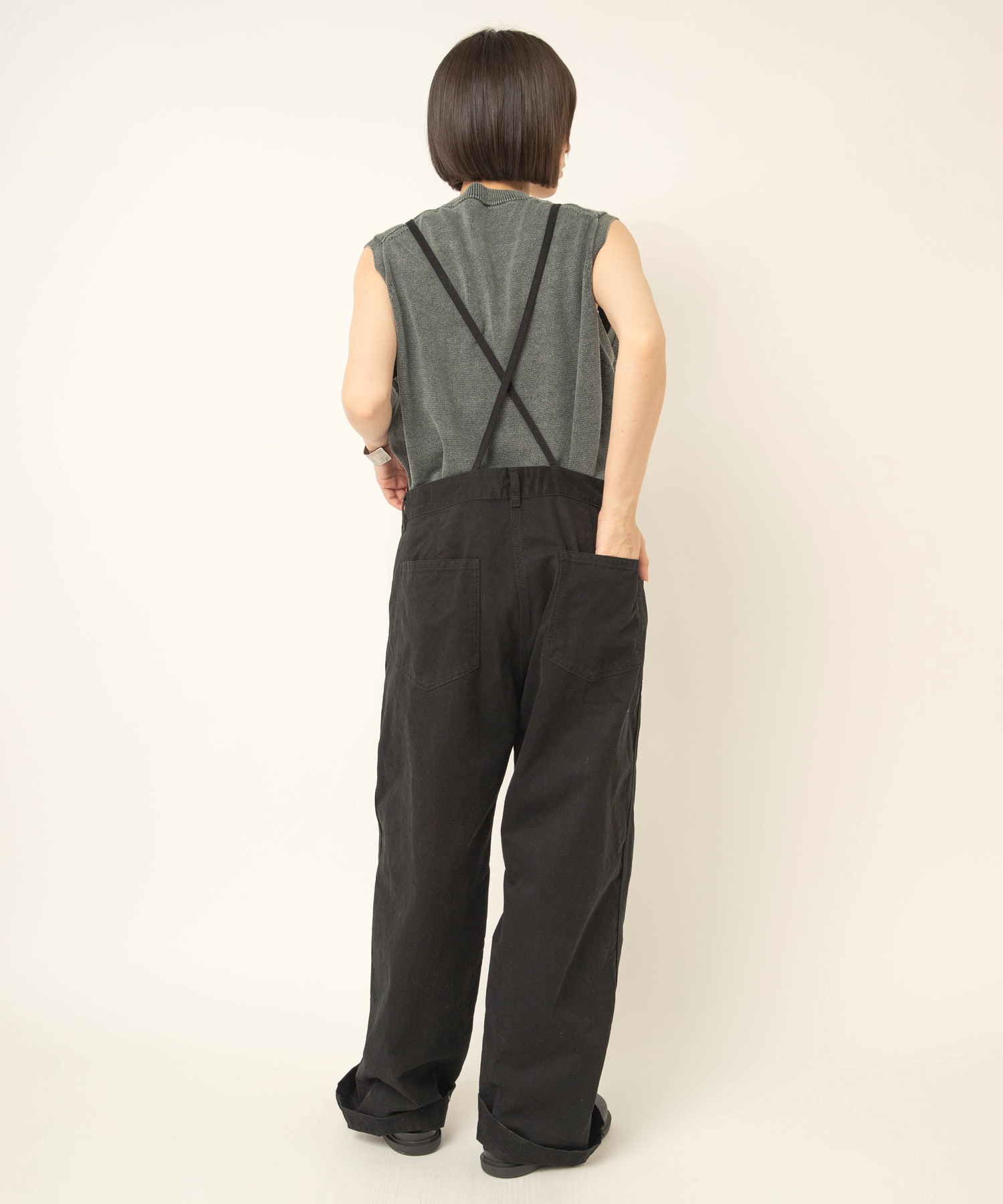 9月中旬納期】O0760 THIN STRAP OVERALLS(F 黒): オールインワン - RNA