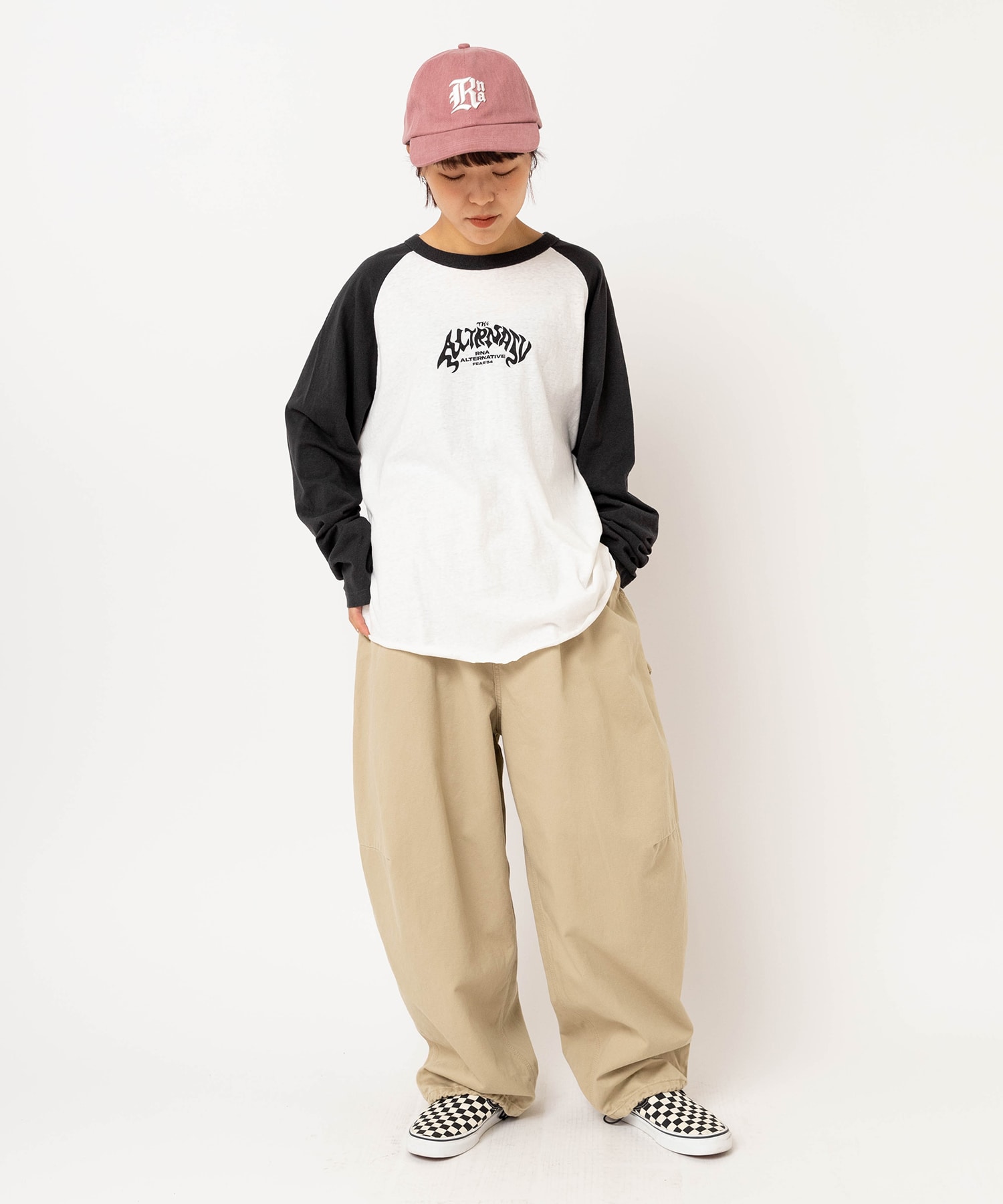 ベージュ