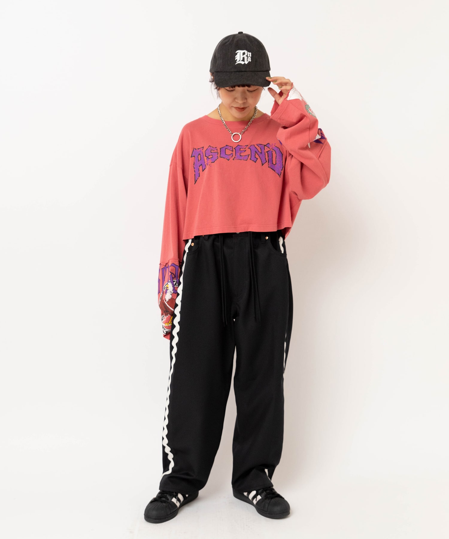 ブラック/ホワイト