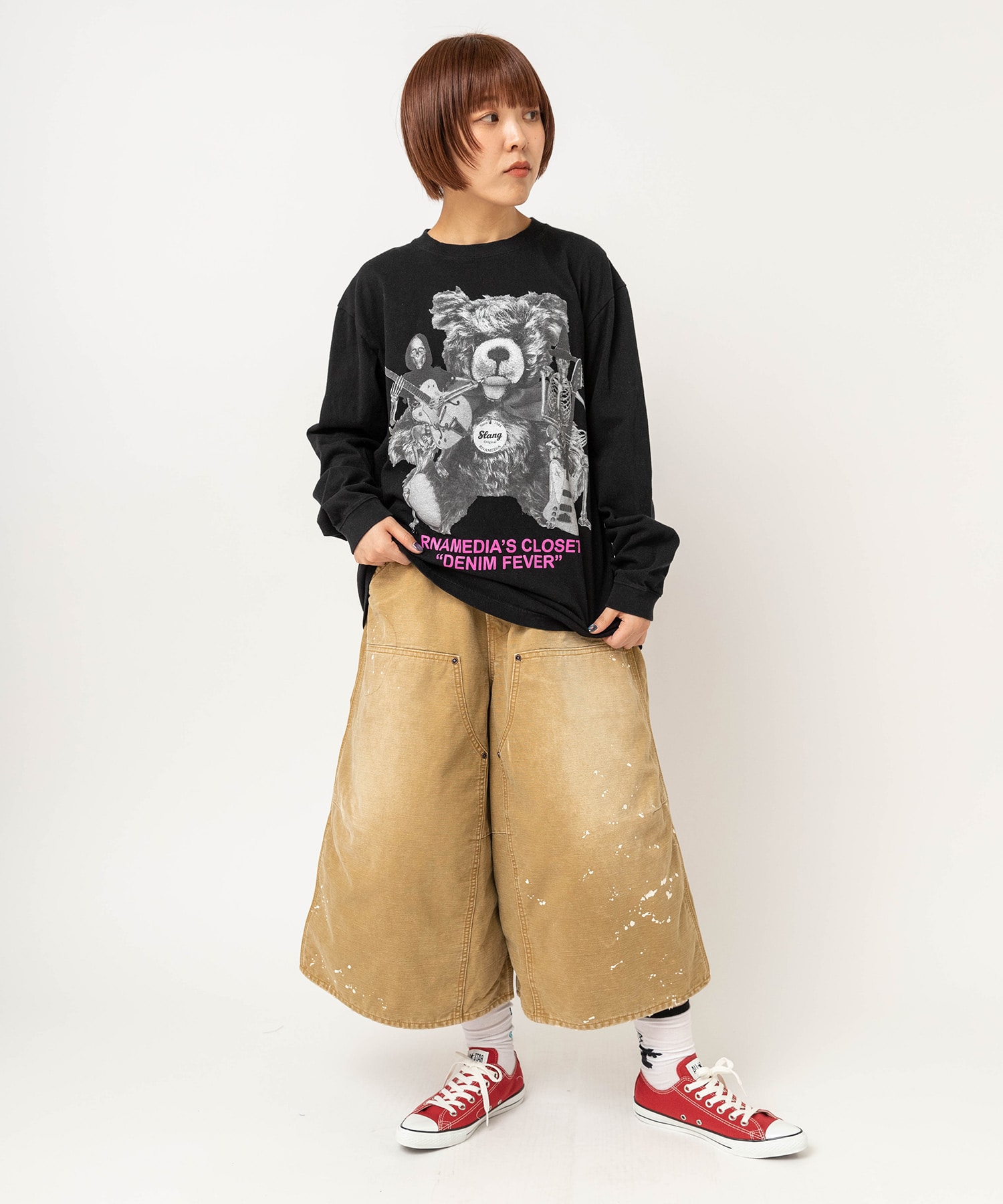 ベージュ