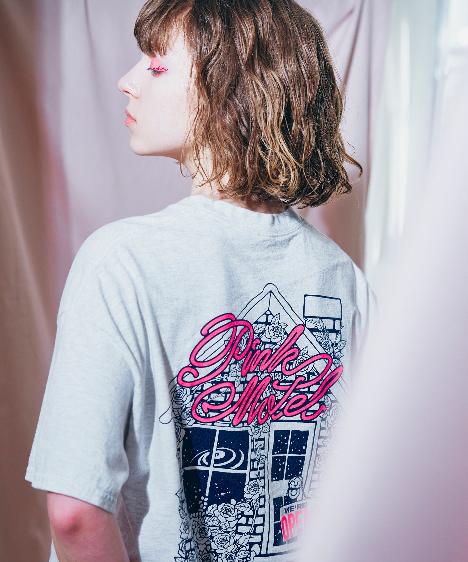 アッシュグレー