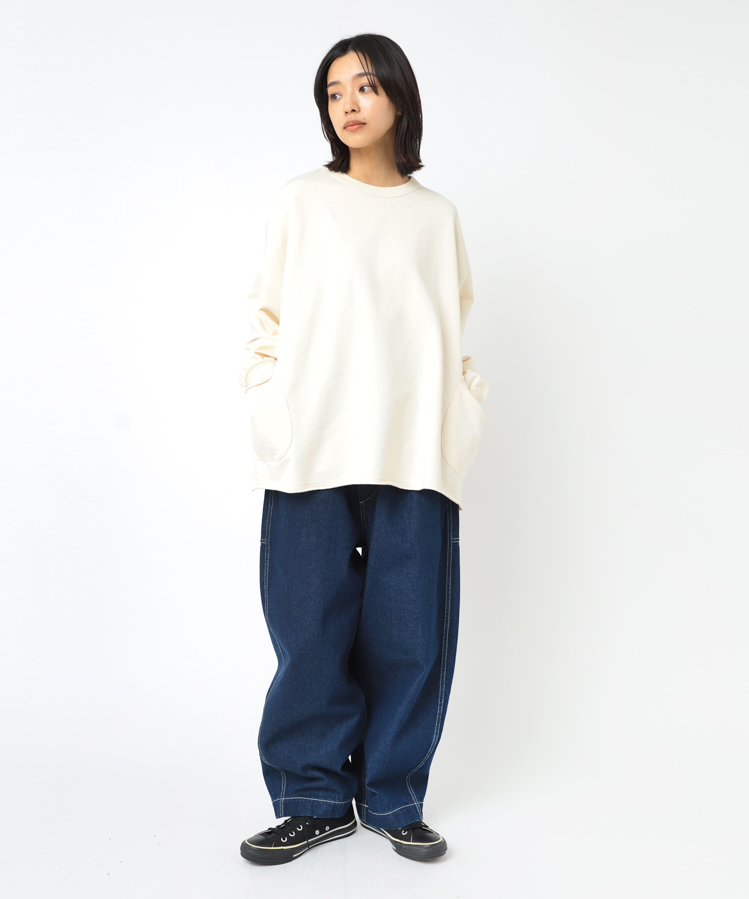 オリーブグリーン