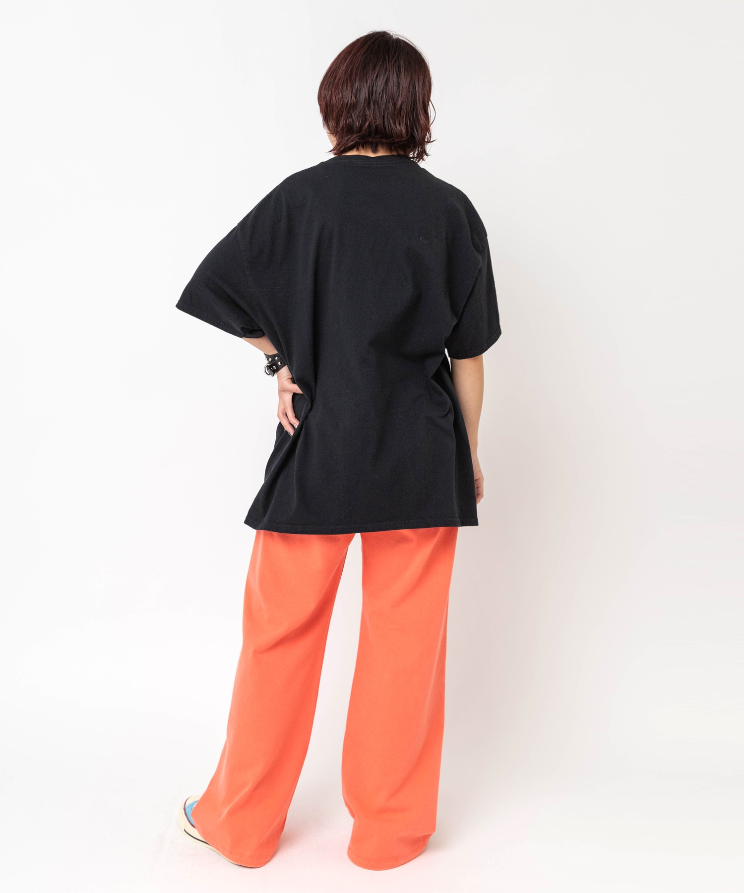 ネオンオレンジ