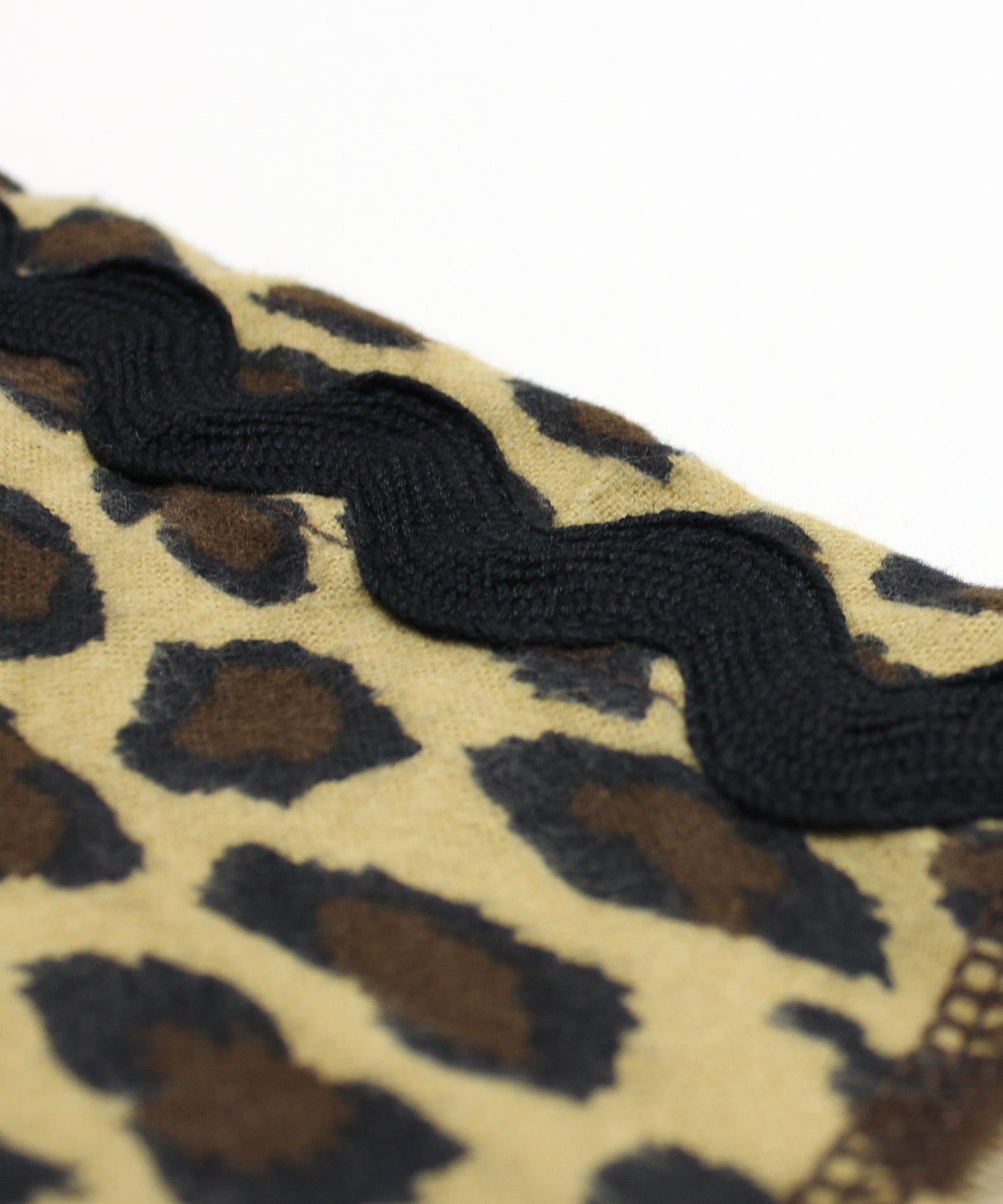 ヒョウ柄プリント