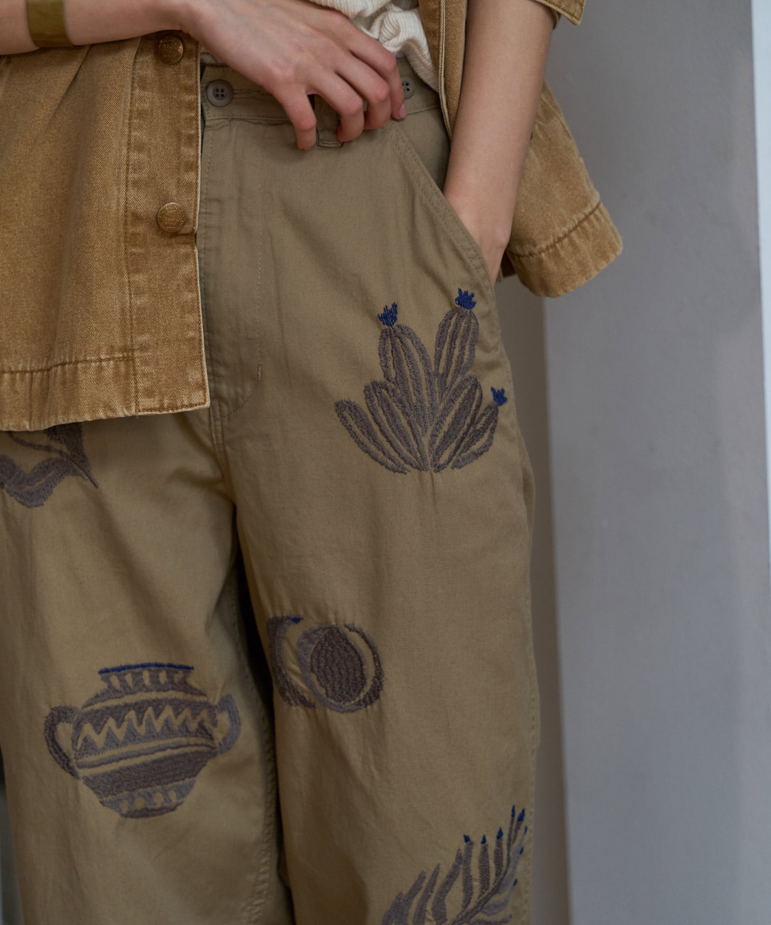 パープルグレー