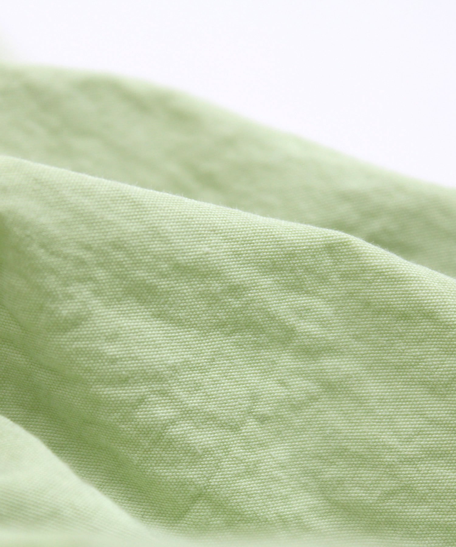 ライムグリーン