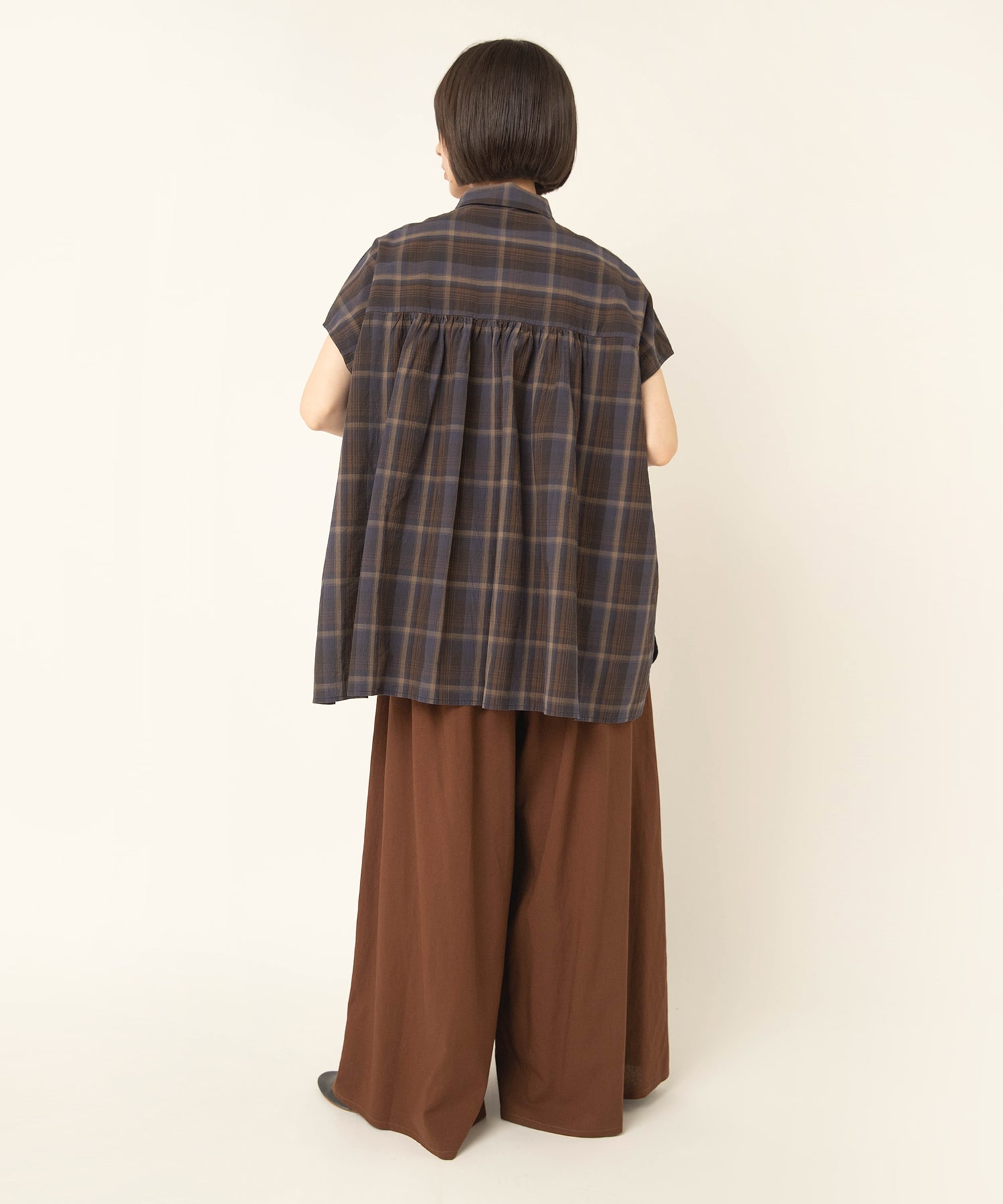 ネイビー