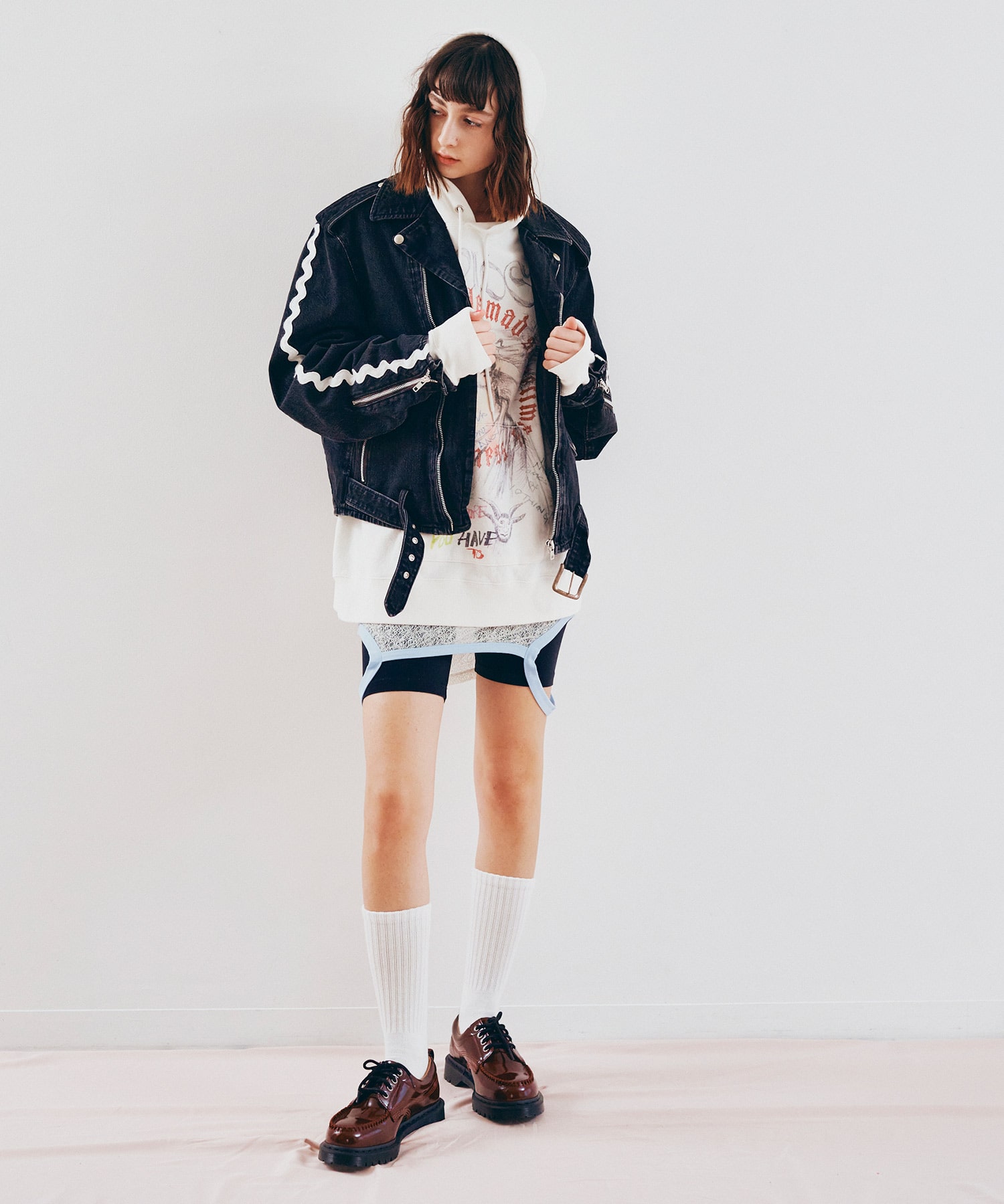 ストーンブラックデニム