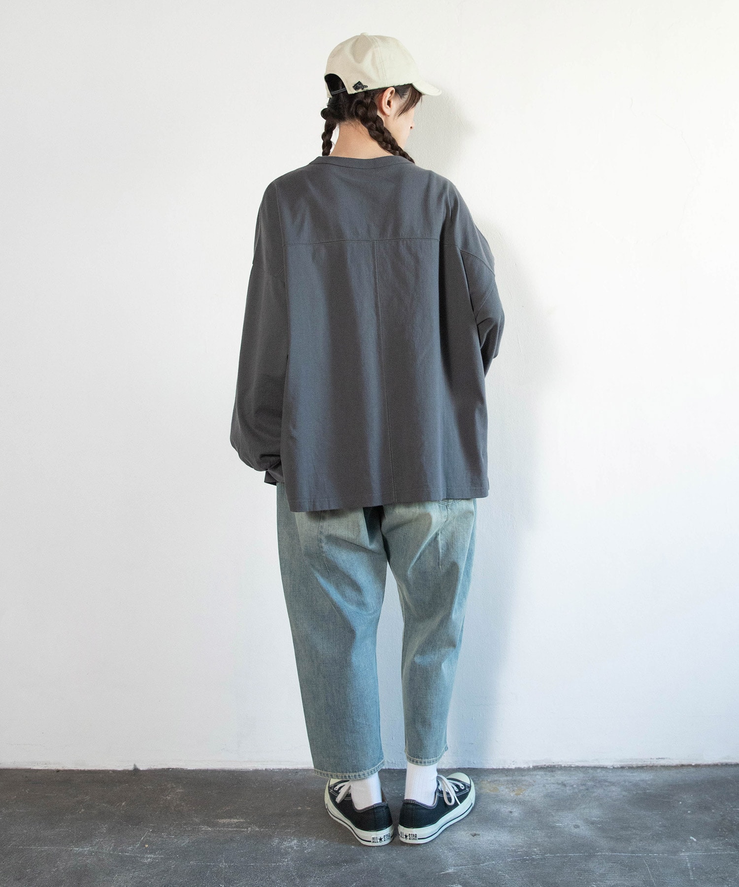 ストームグレー