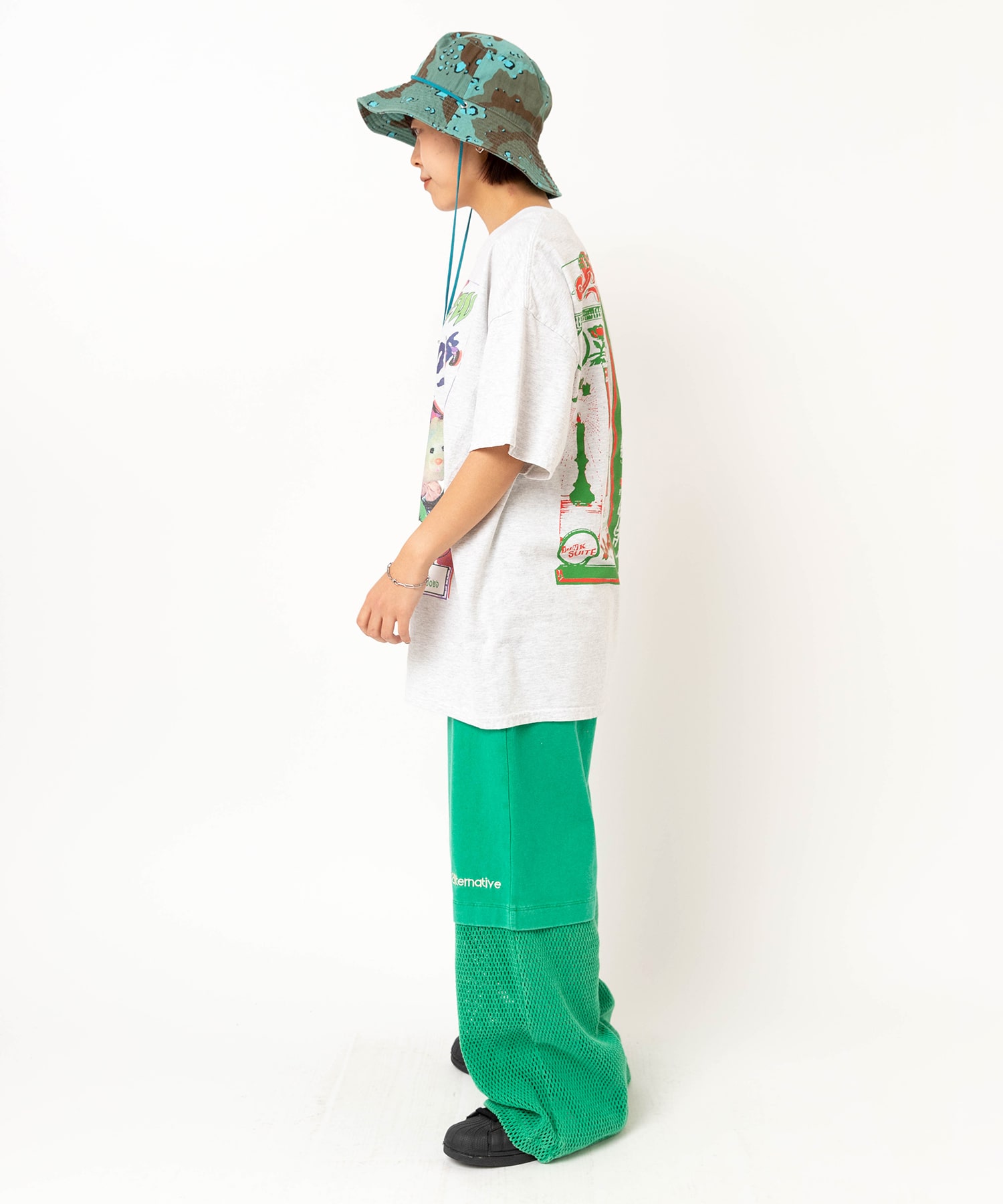 アッシュグレー