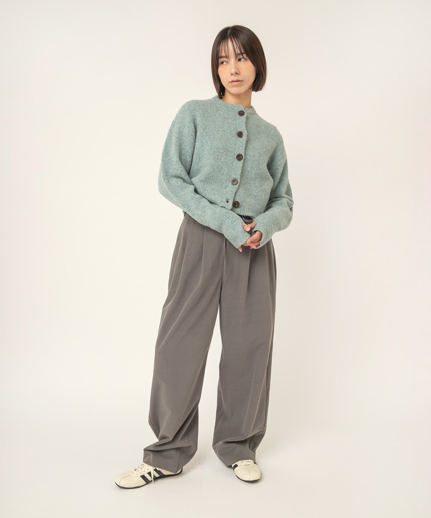 TOPグレー